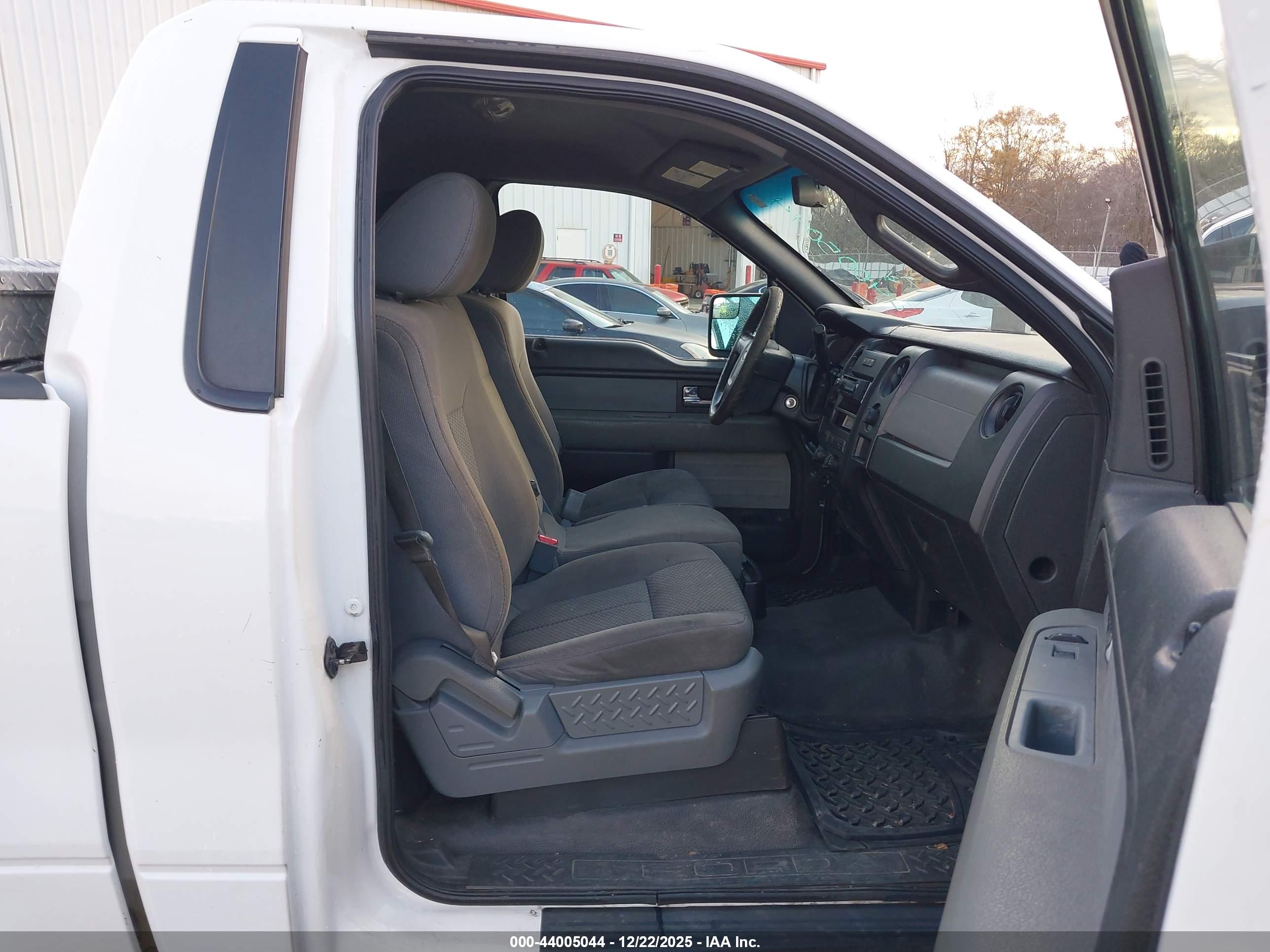 FORD F-150 image 5