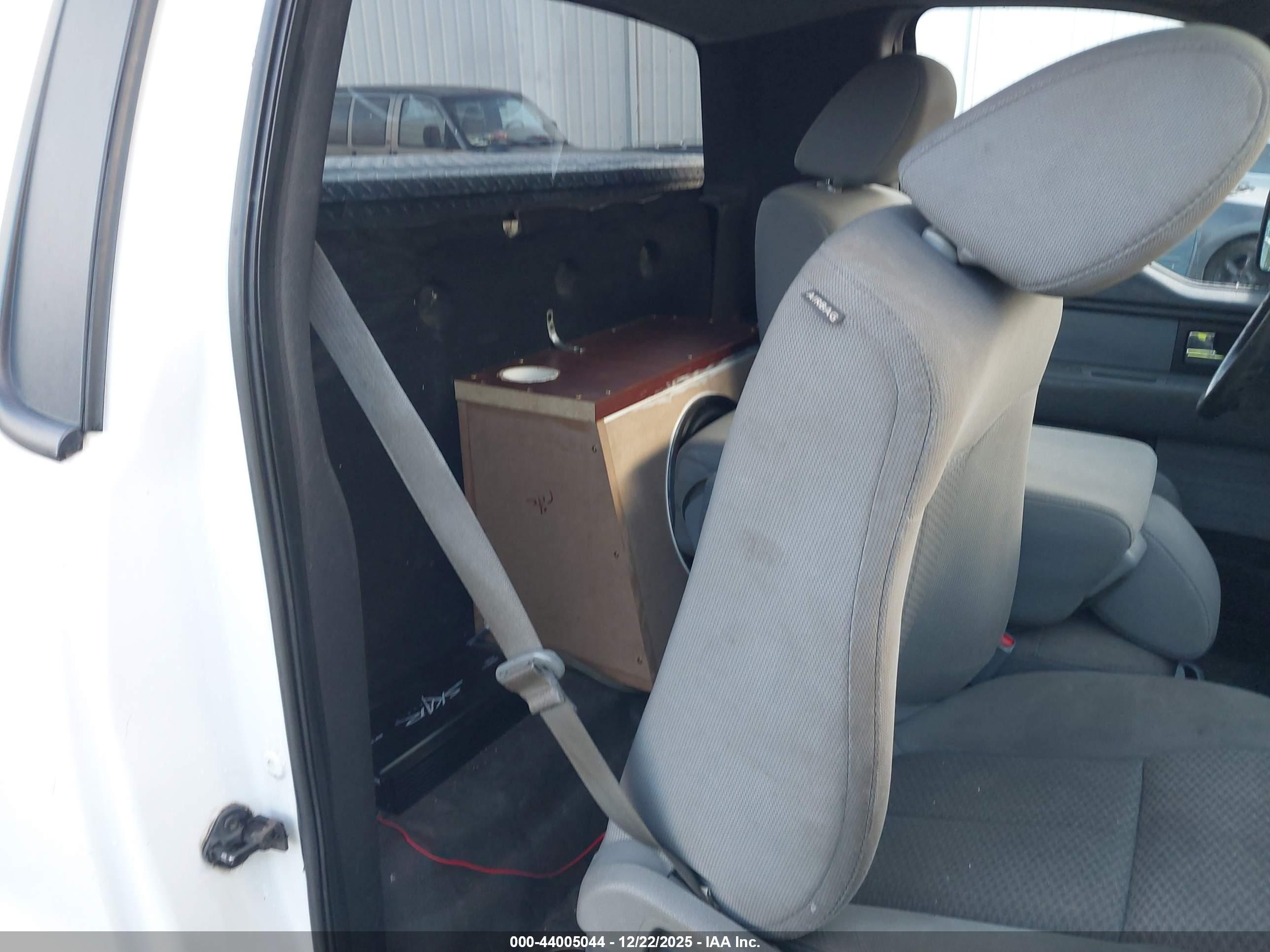 FORD F-150 image 8