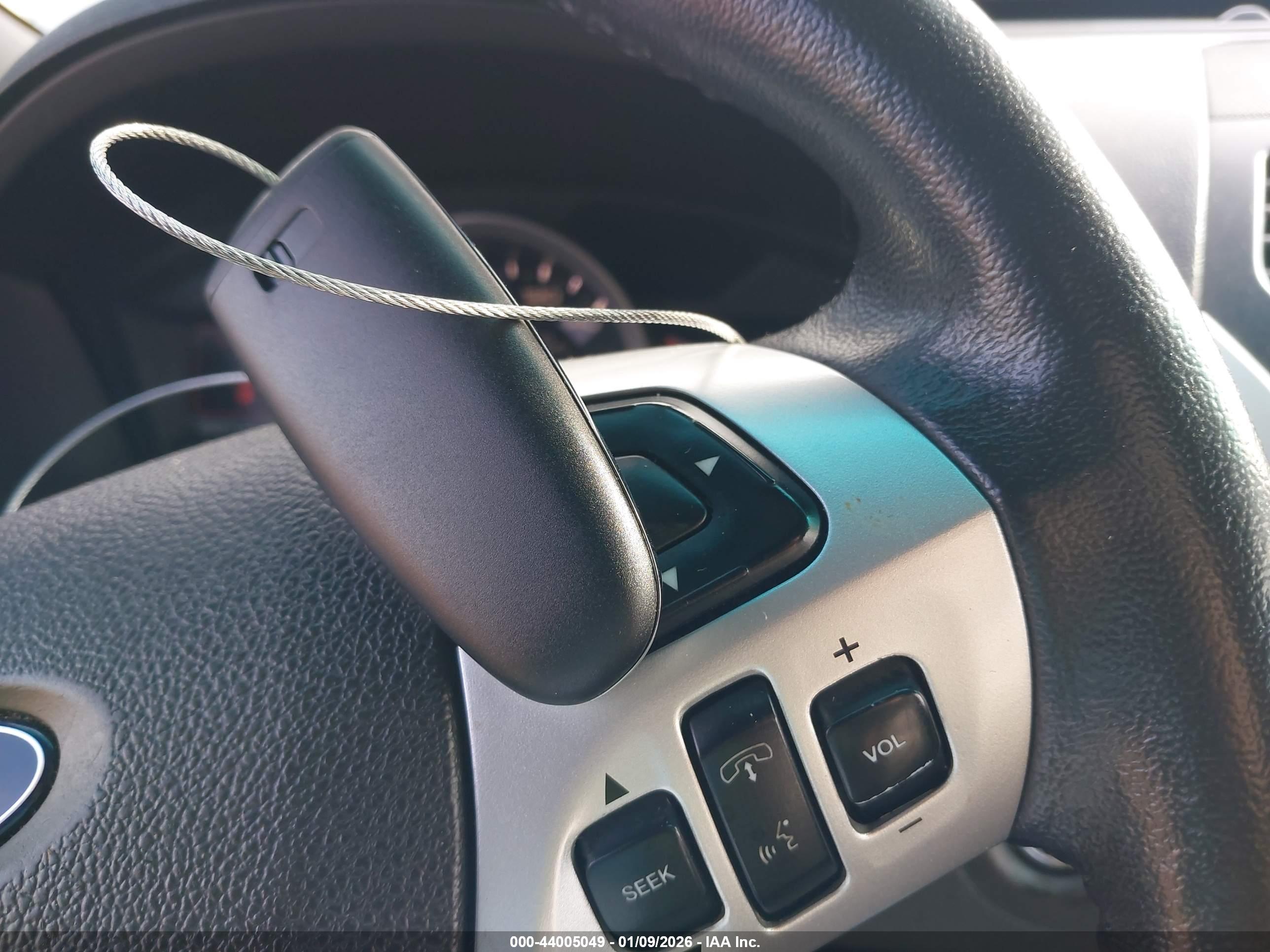 FORD EXPLORER image 11