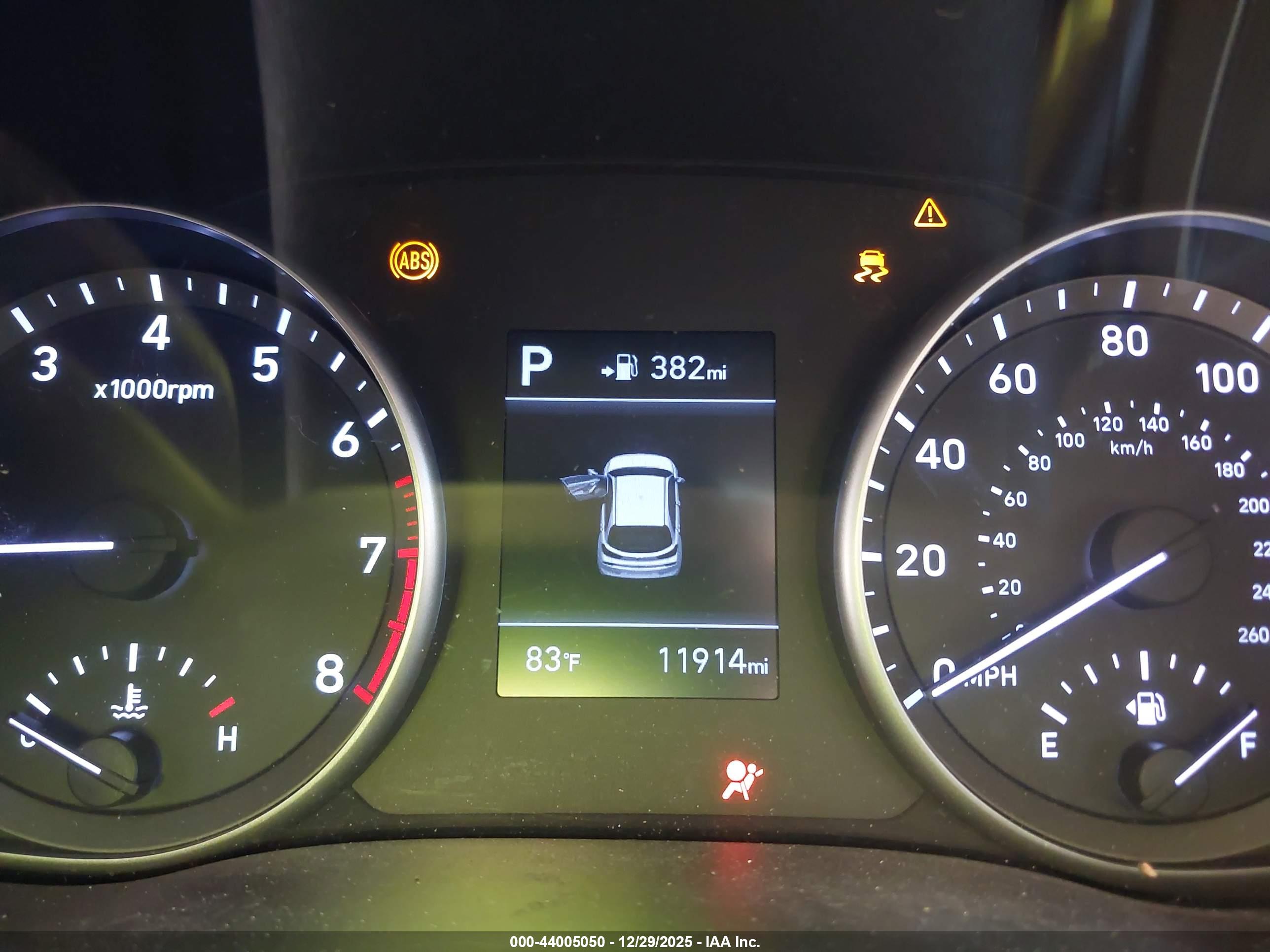 HYUNDAI ELANTRA image 7