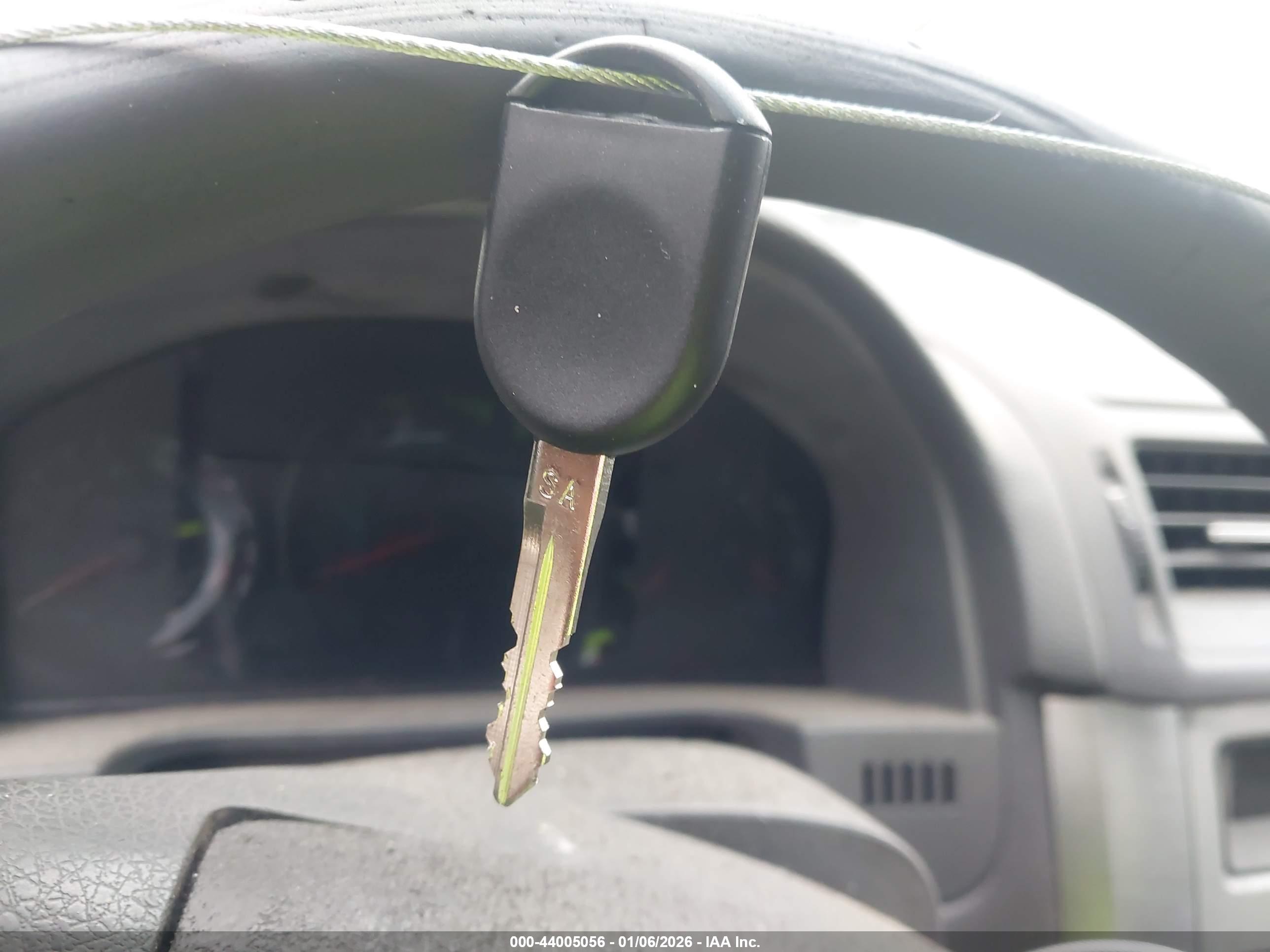FORD FUSION image 11