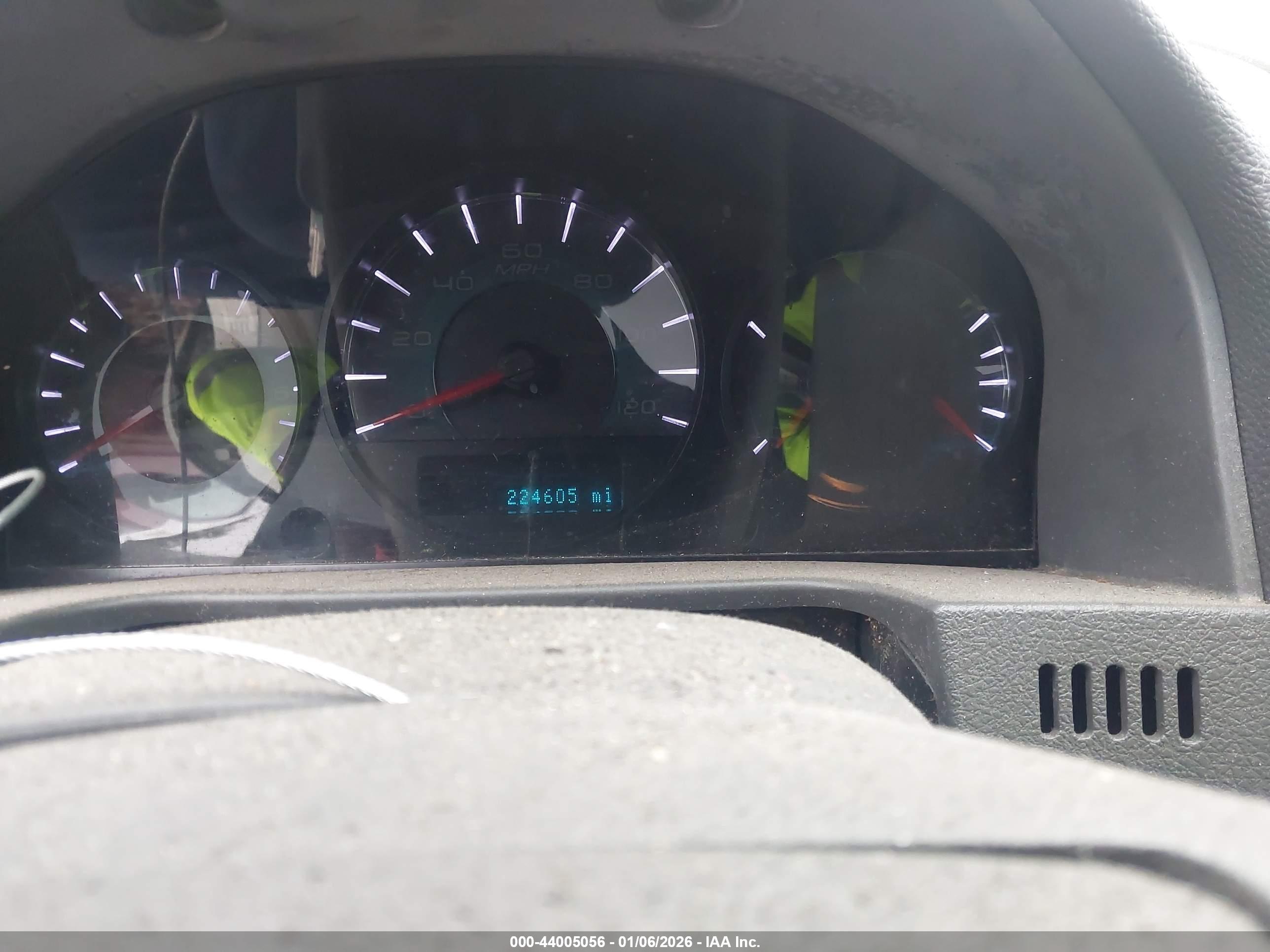 FORD FUSION image 7