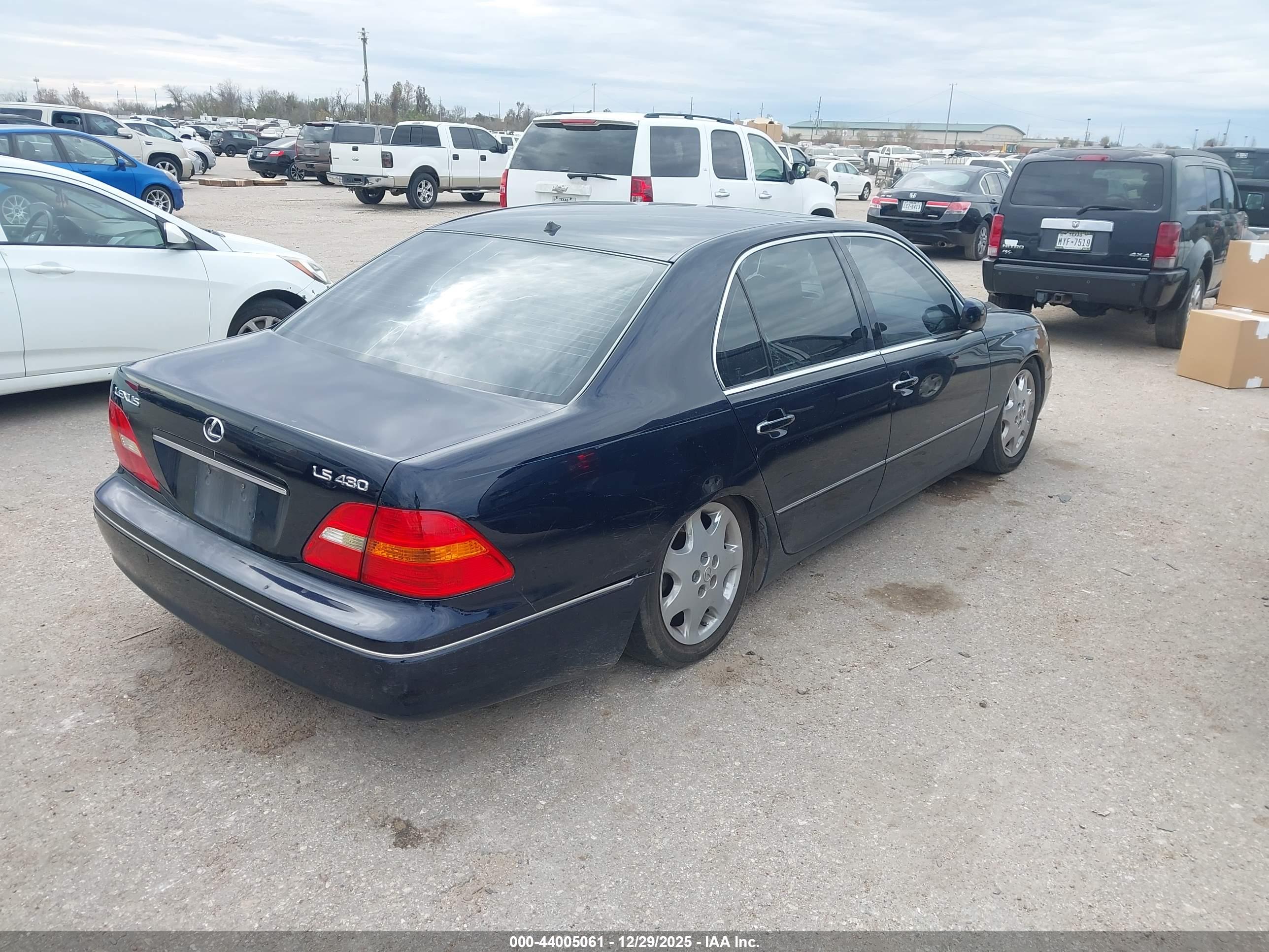 LEXUS LS image 4