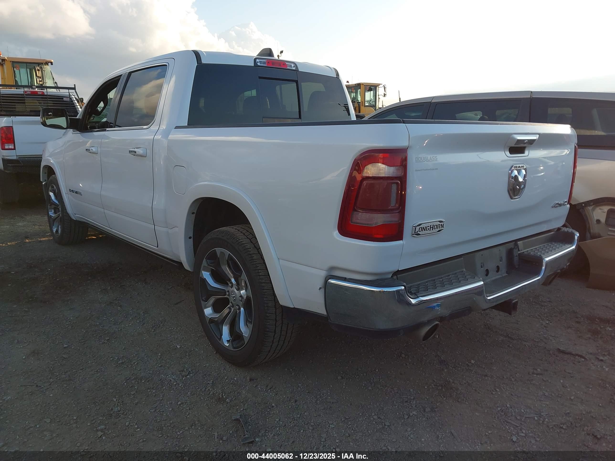 RAM 1500 image 3