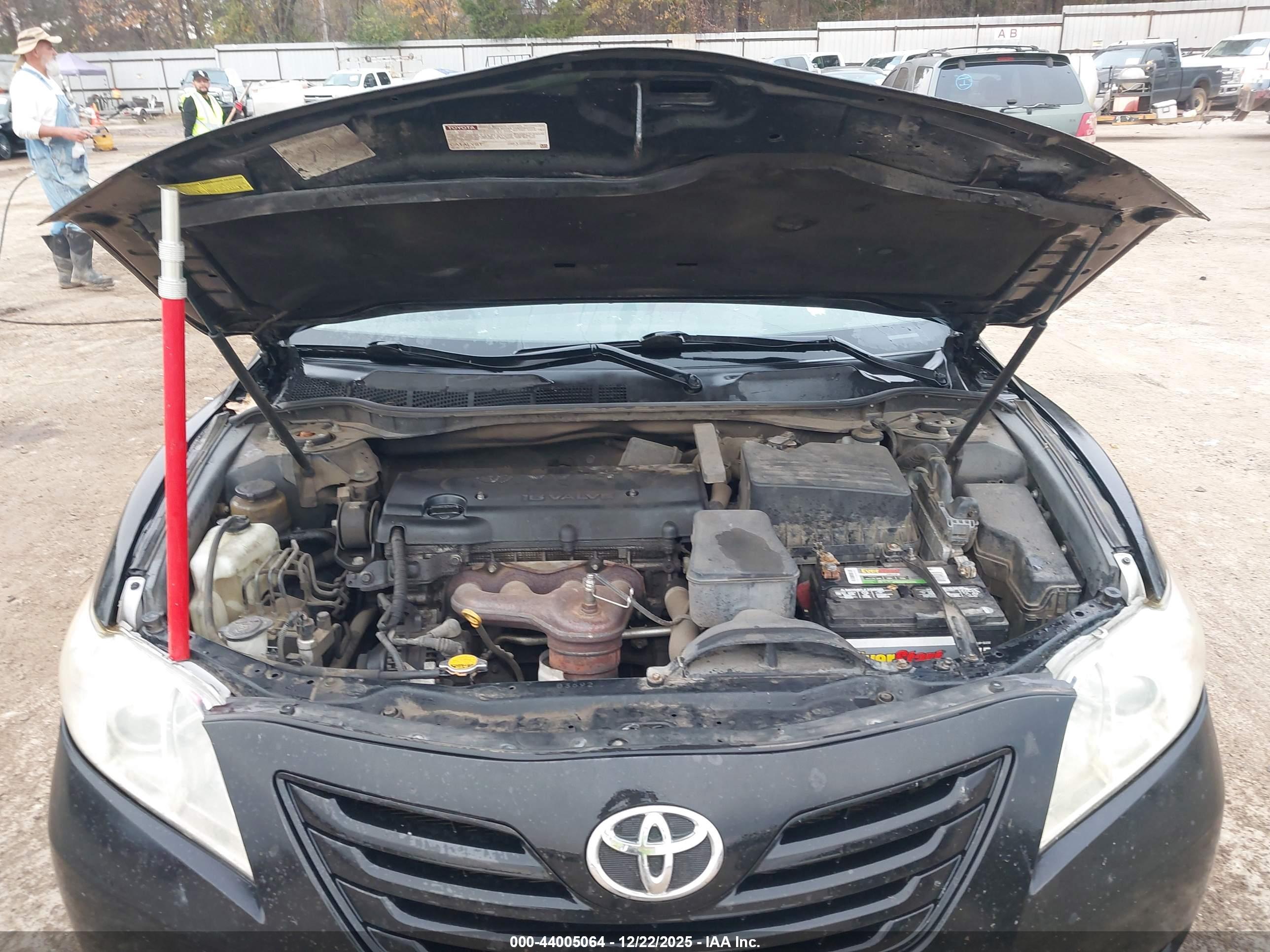 TOYOTA CAMRY image 10