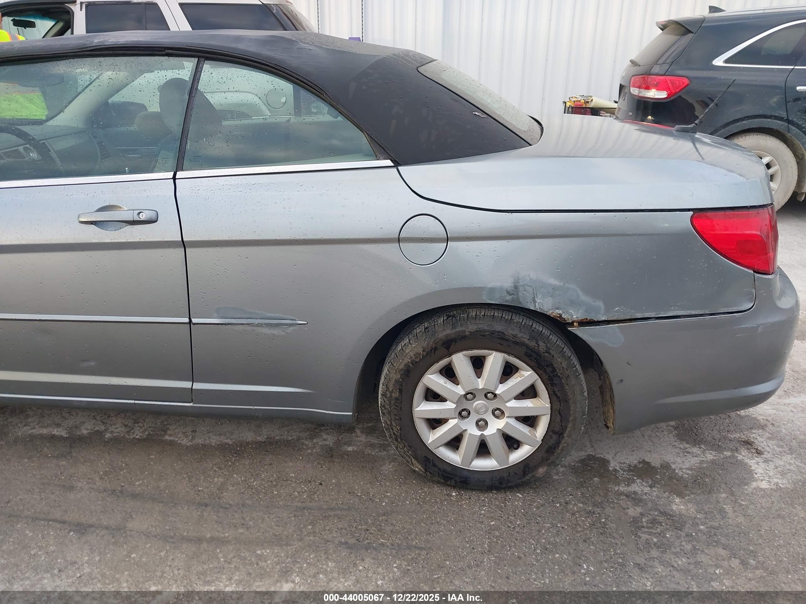 CHRYSLER SEBRING image 6