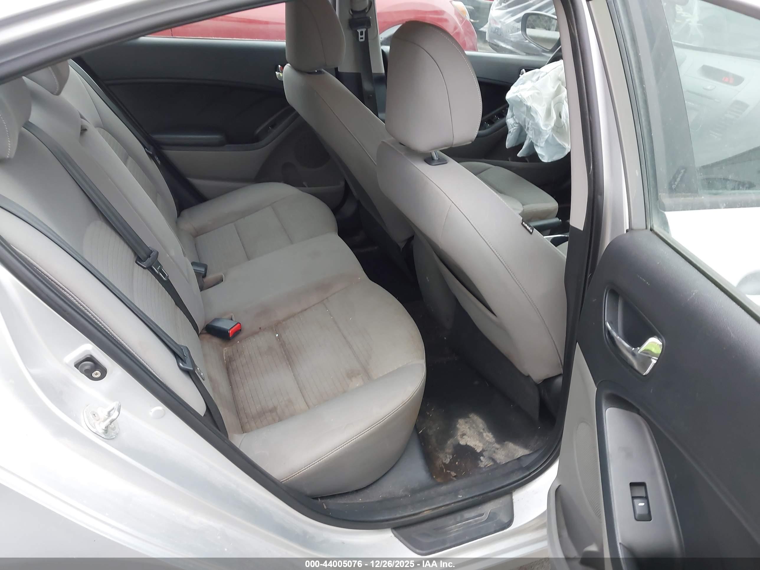 KIA FORTE image 8