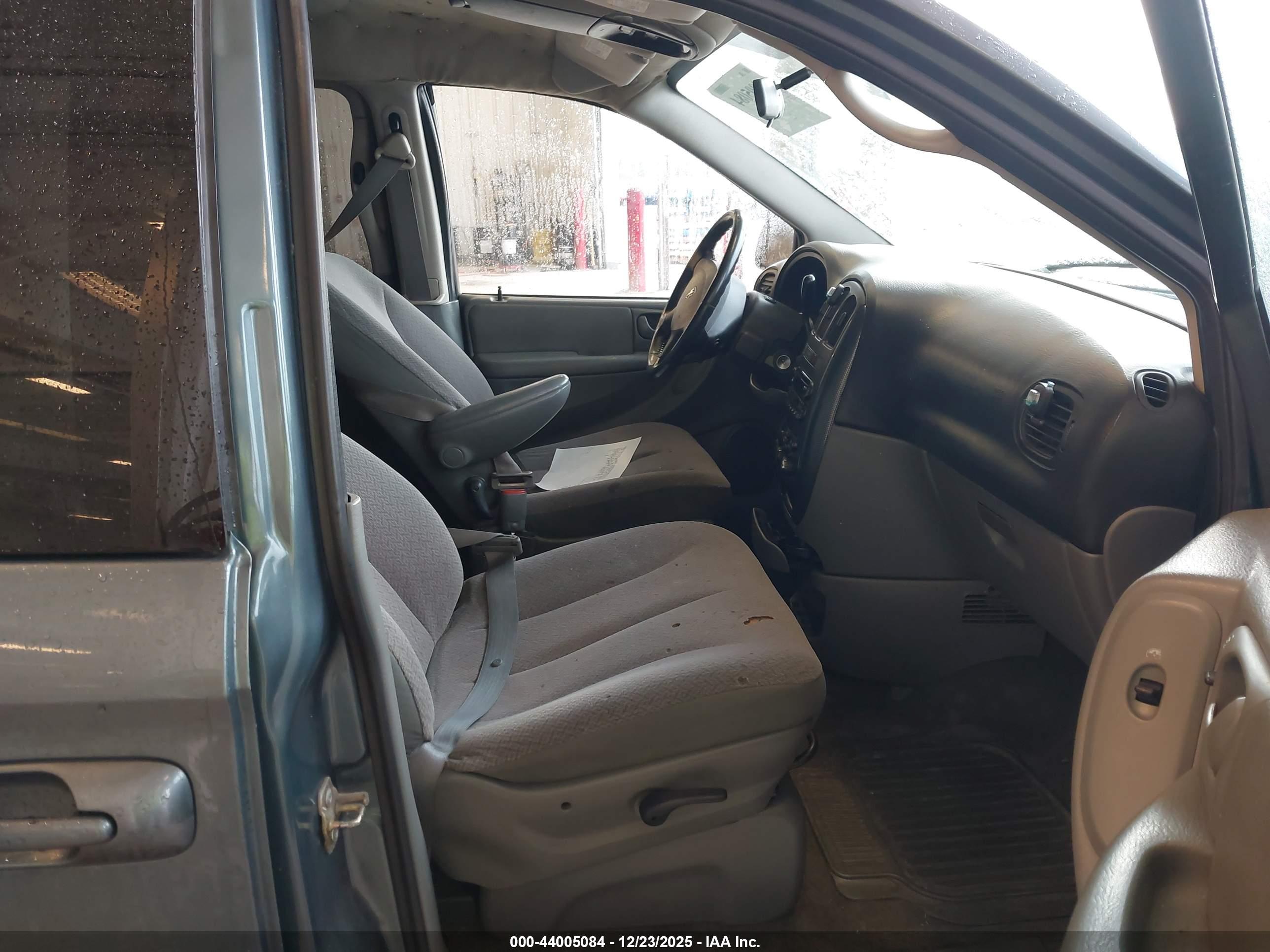DODGE GRAND image 5