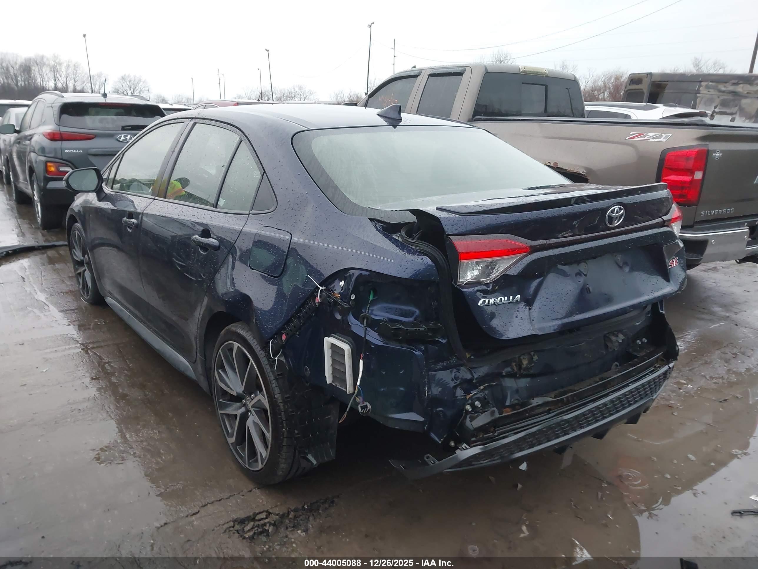 TOYOTA COROLLA image 3