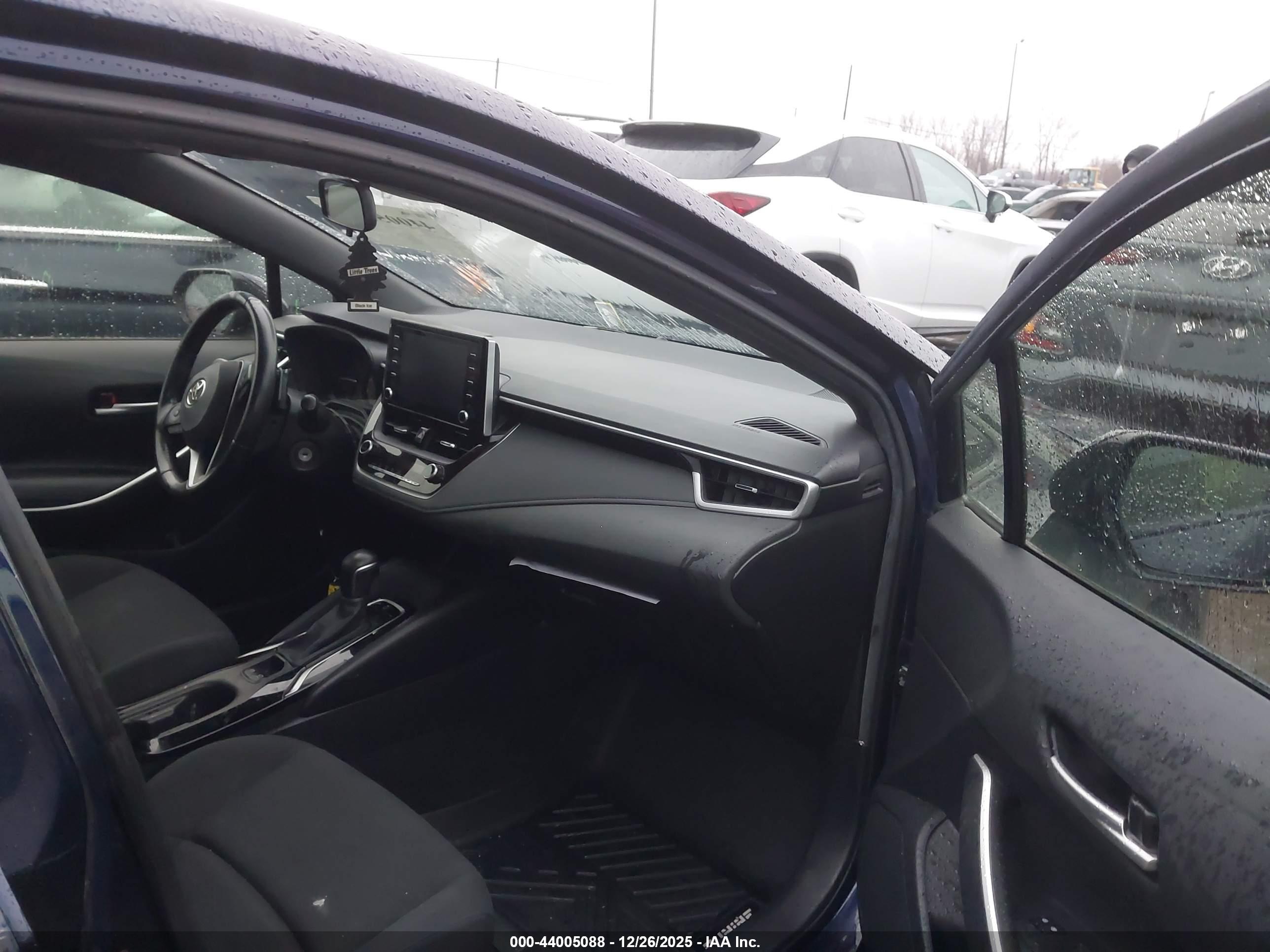 TOYOTA COROLLA image 5