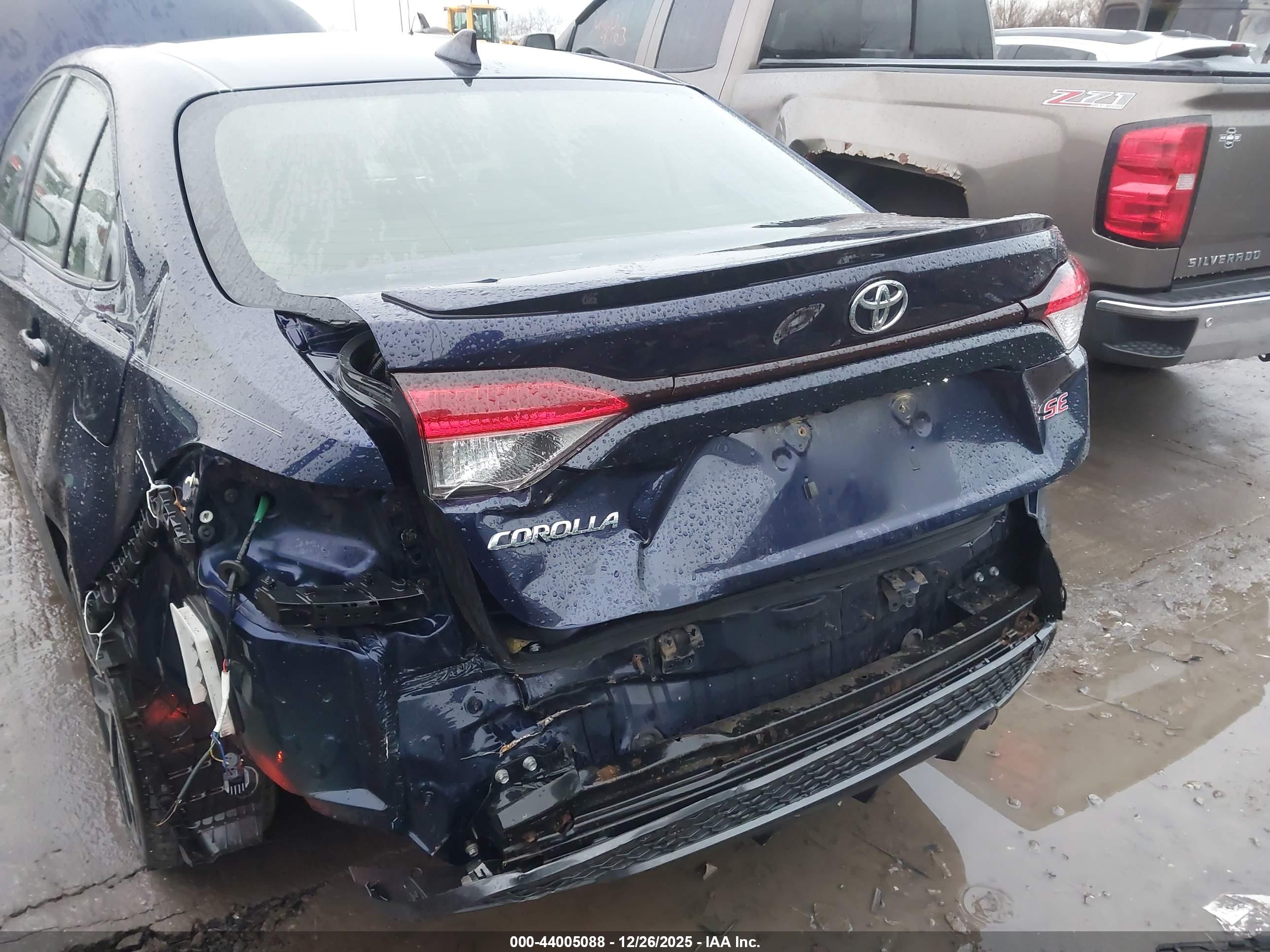 TOYOTA COROLLA image 6