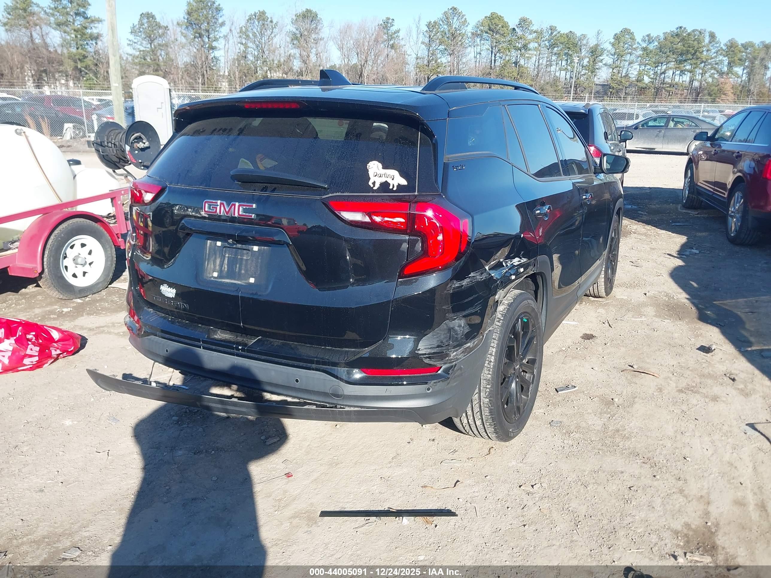 GMC TERRAIN image 4