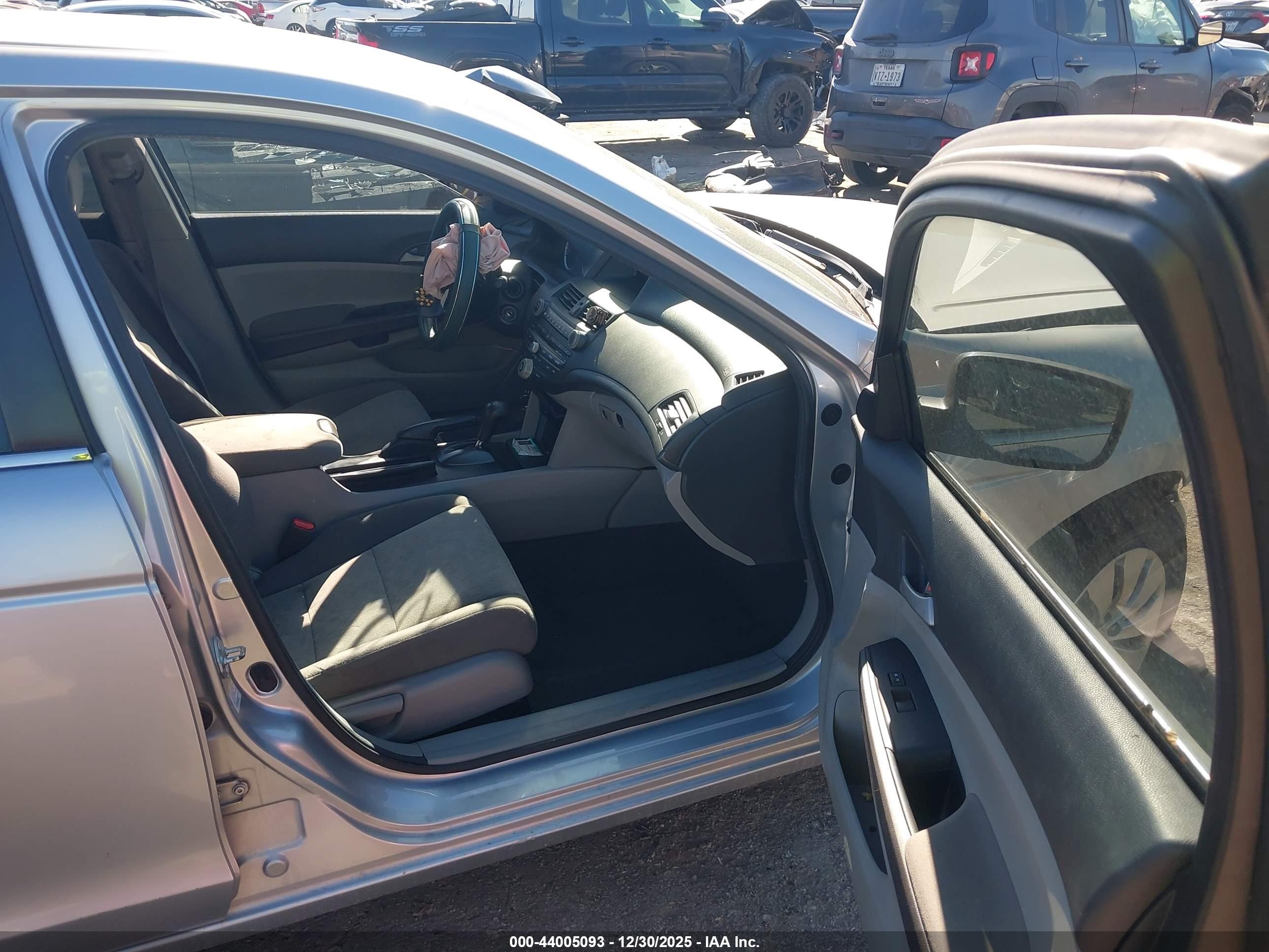 HONDA ACCORD image 5