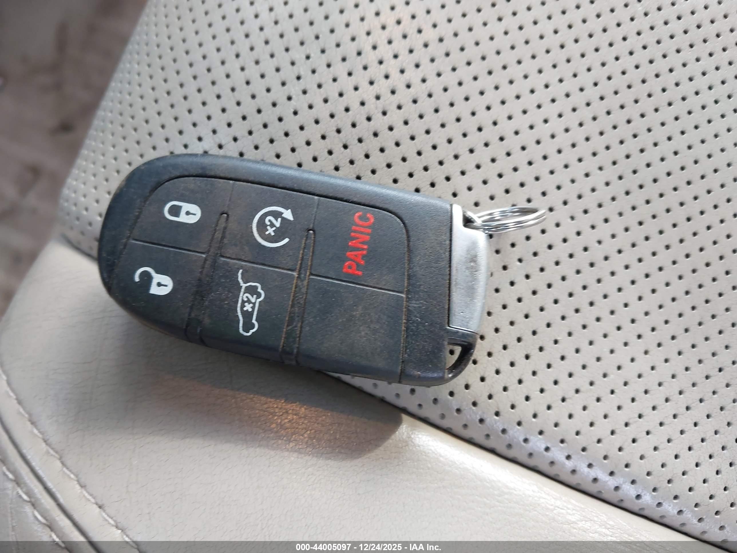 JEEP GRAND image 11