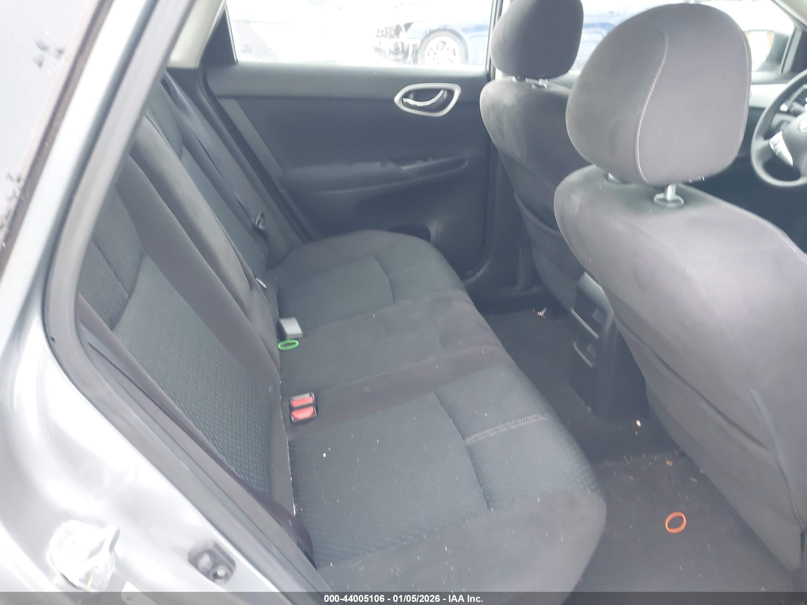 NISSAN SENTRA image 8