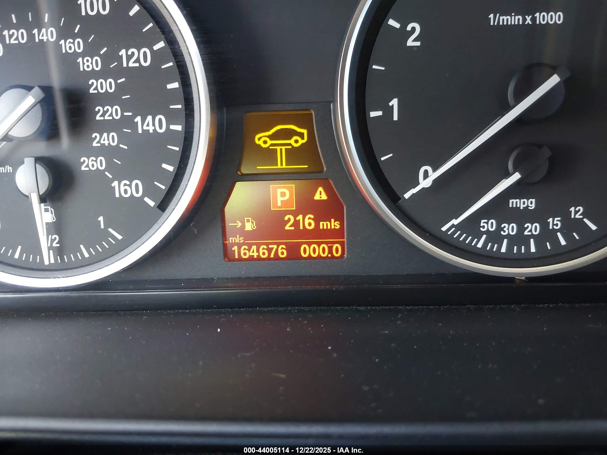 BMW 528I image 7
