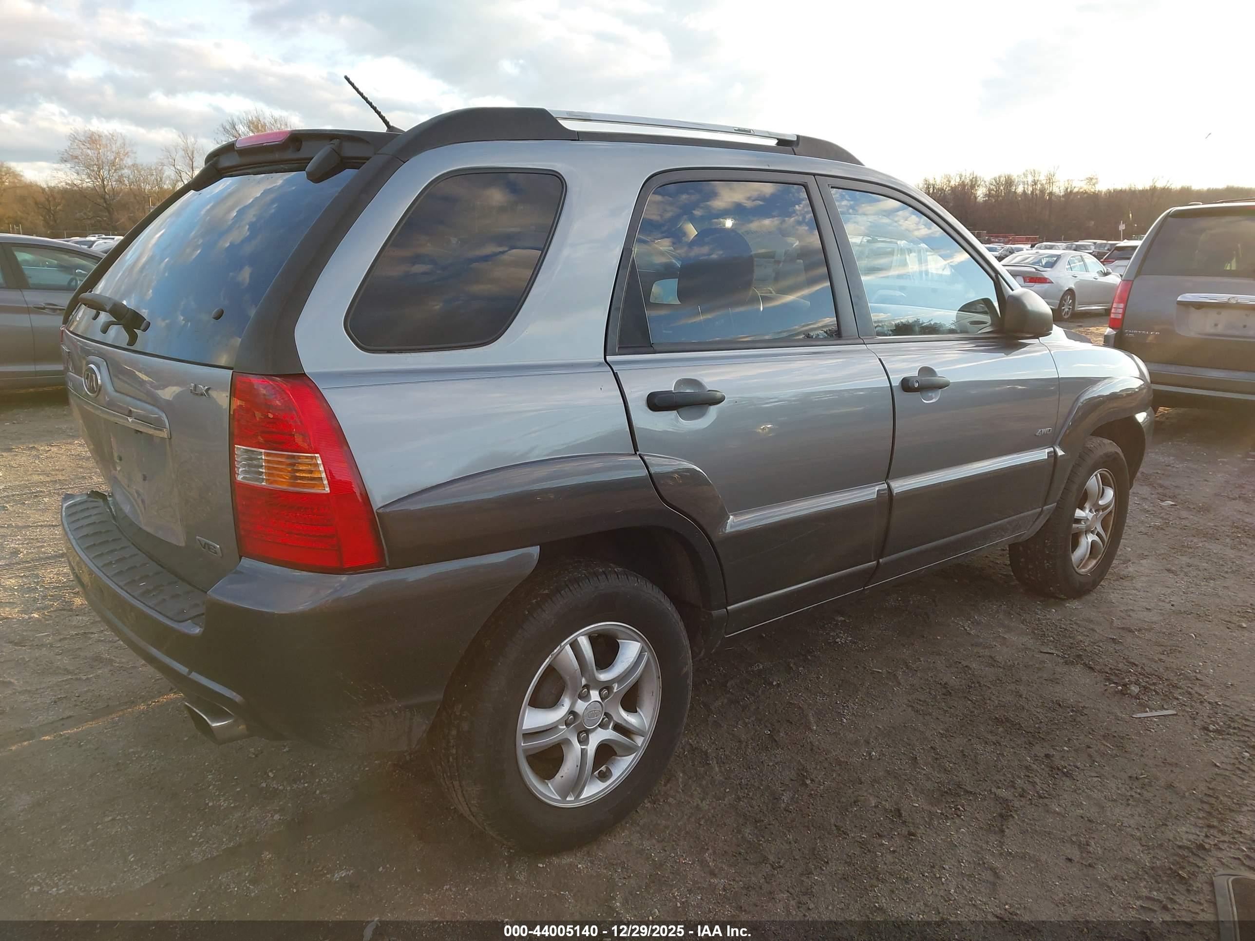 KIA SPORTAGE image 4