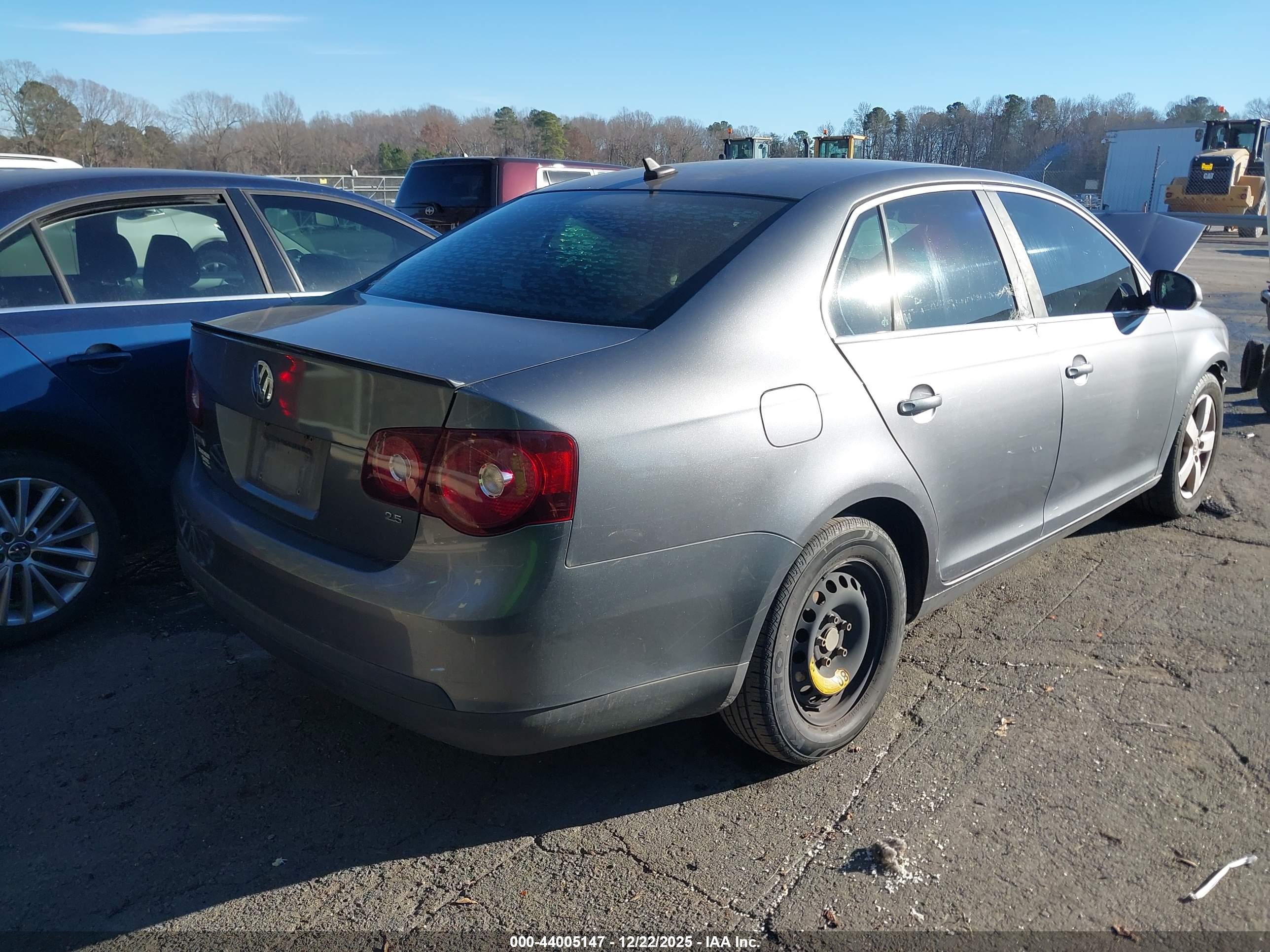 VOLKSWAGEN JETTA image 4