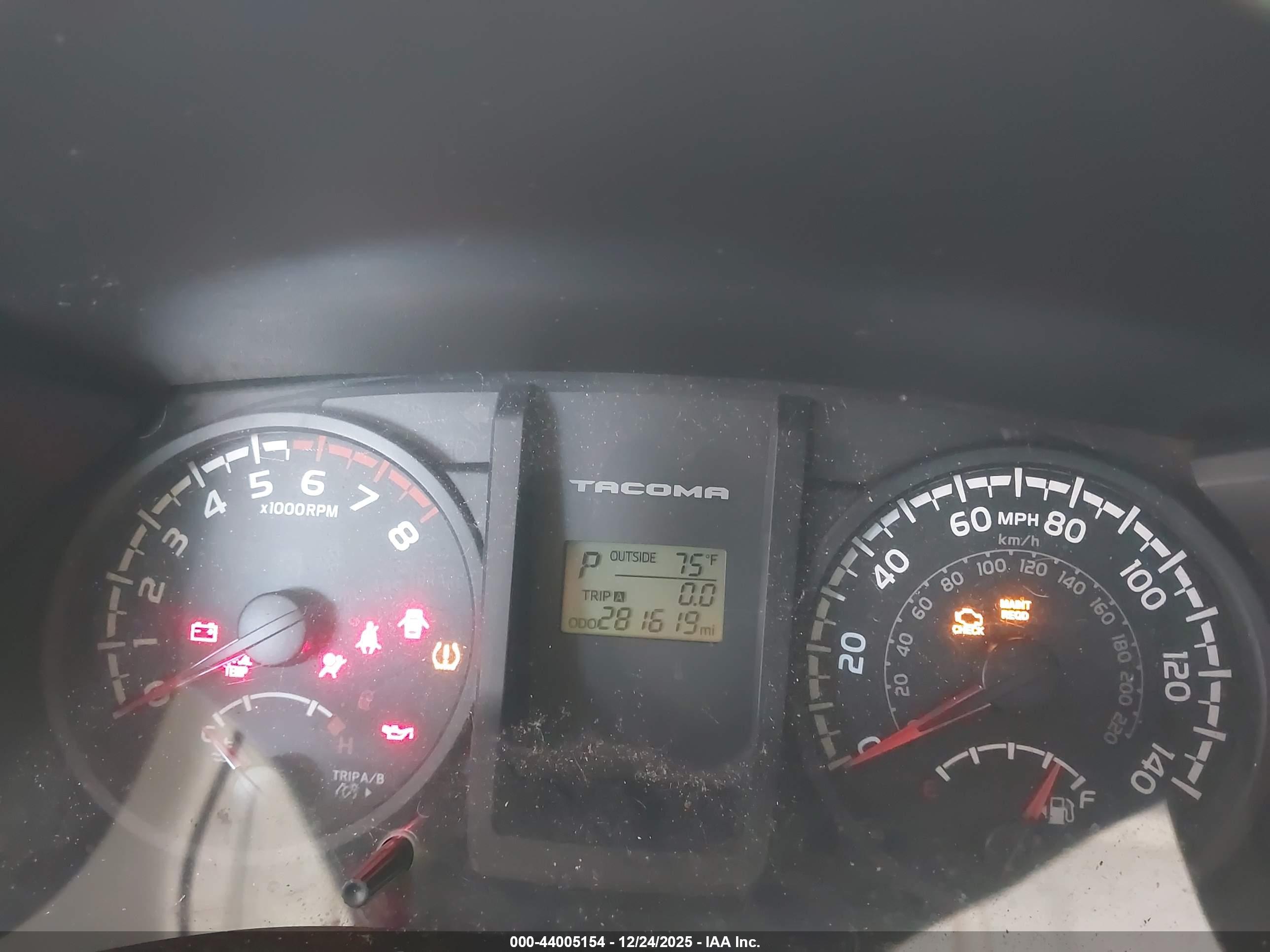 TOYOTA TACOMA image 7