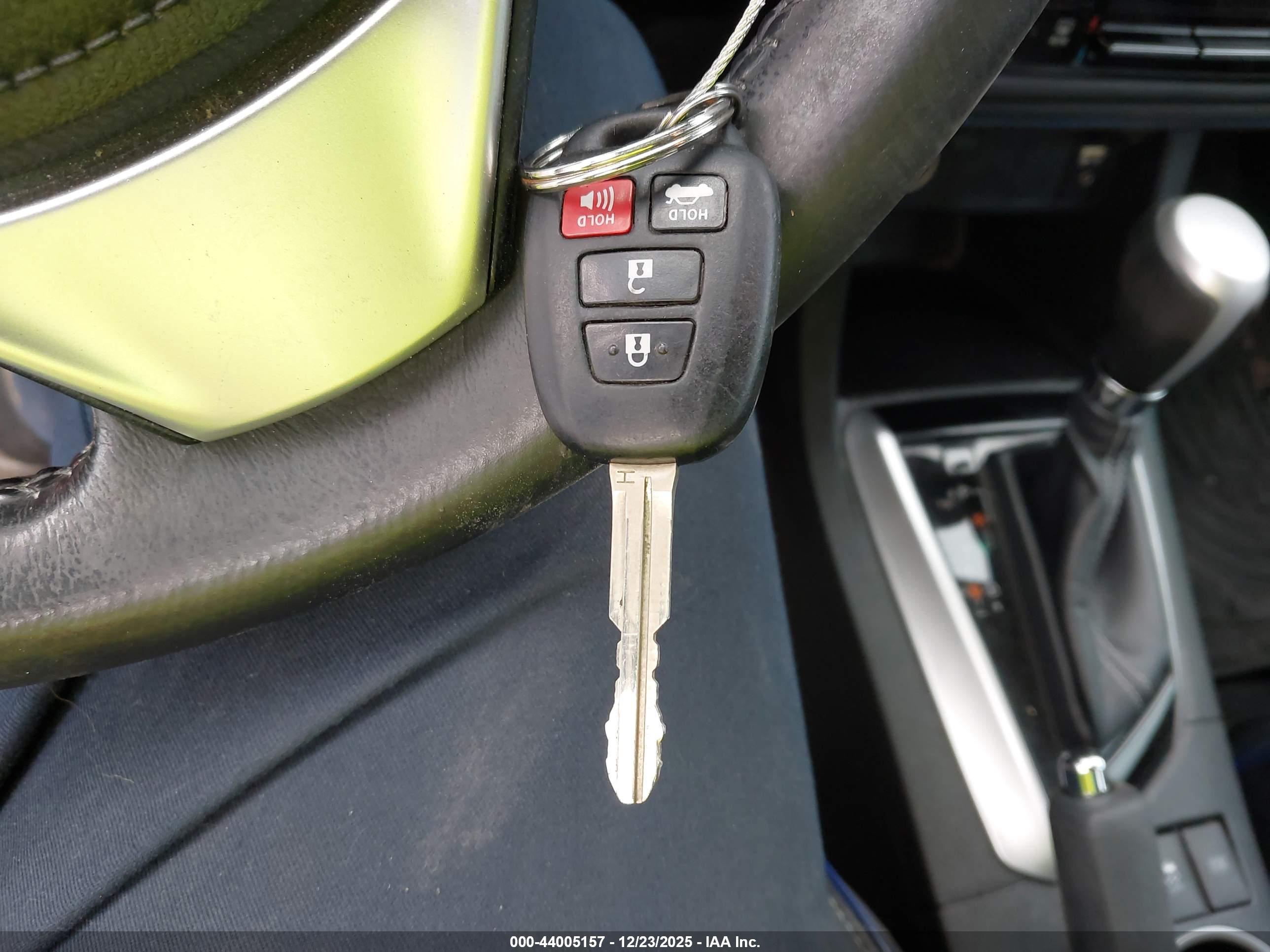 TOYOTA COROLLA image 11