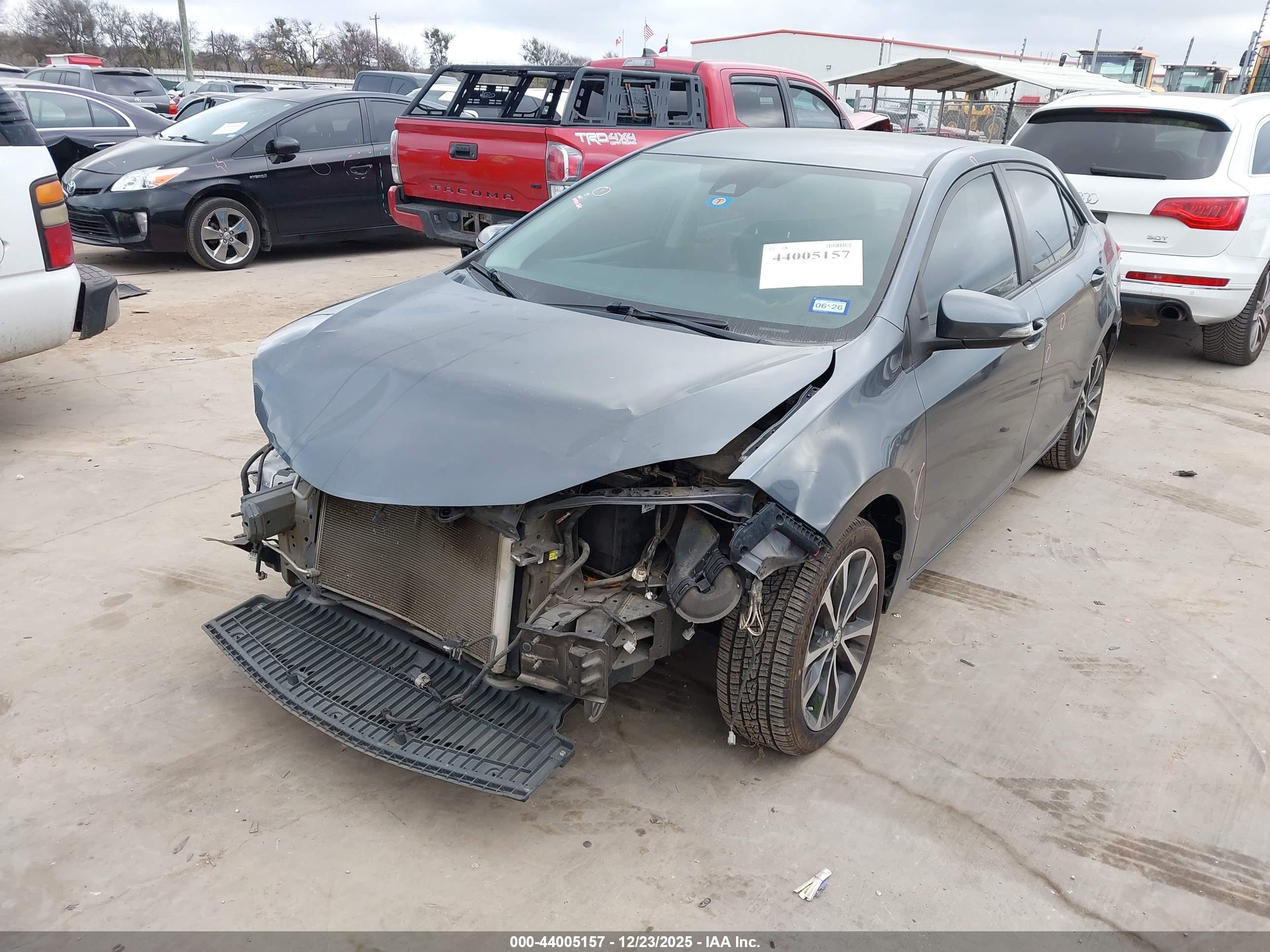 TOYOTA COROLLA image 2