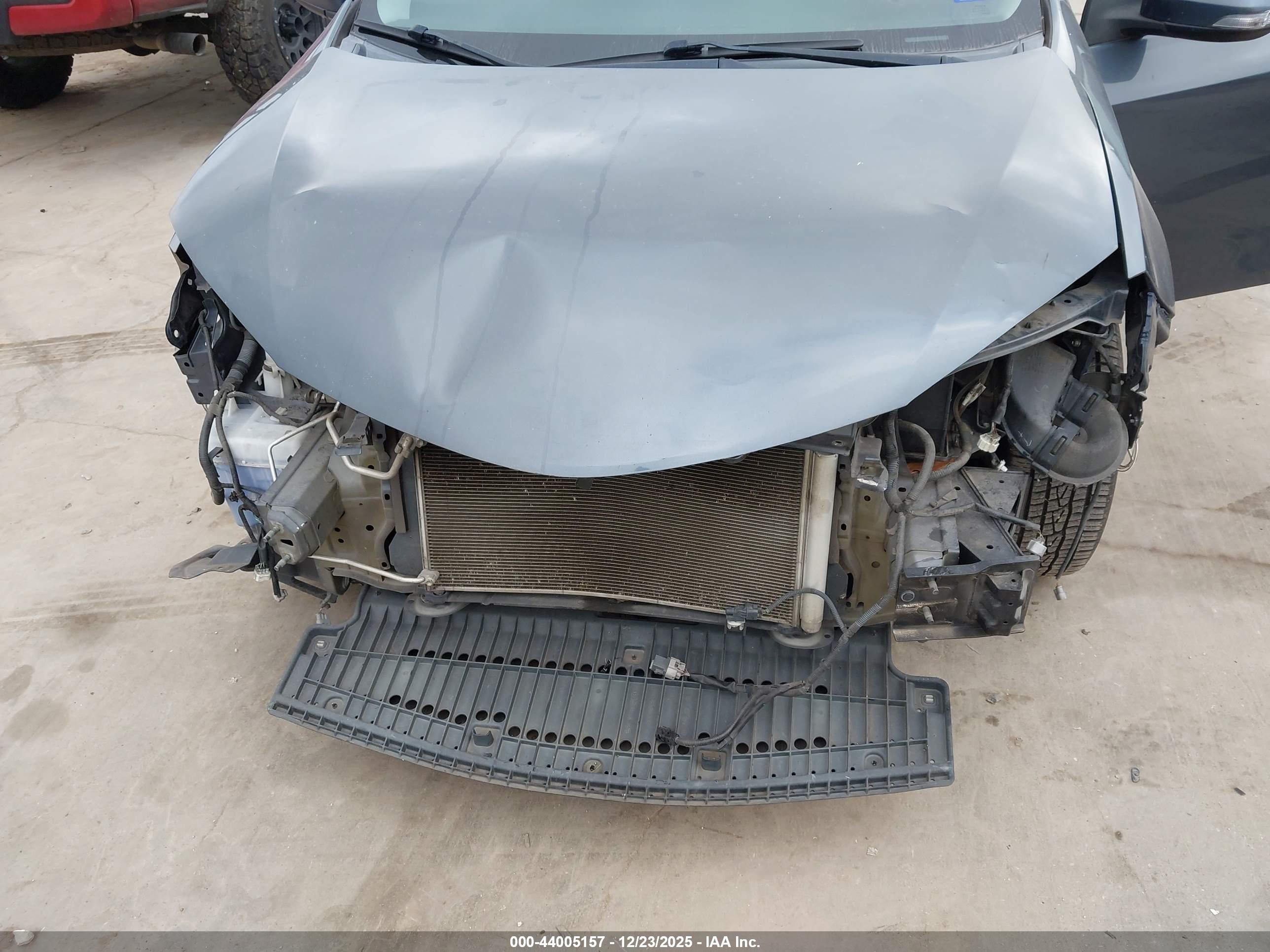 TOYOTA COROLLA image 6