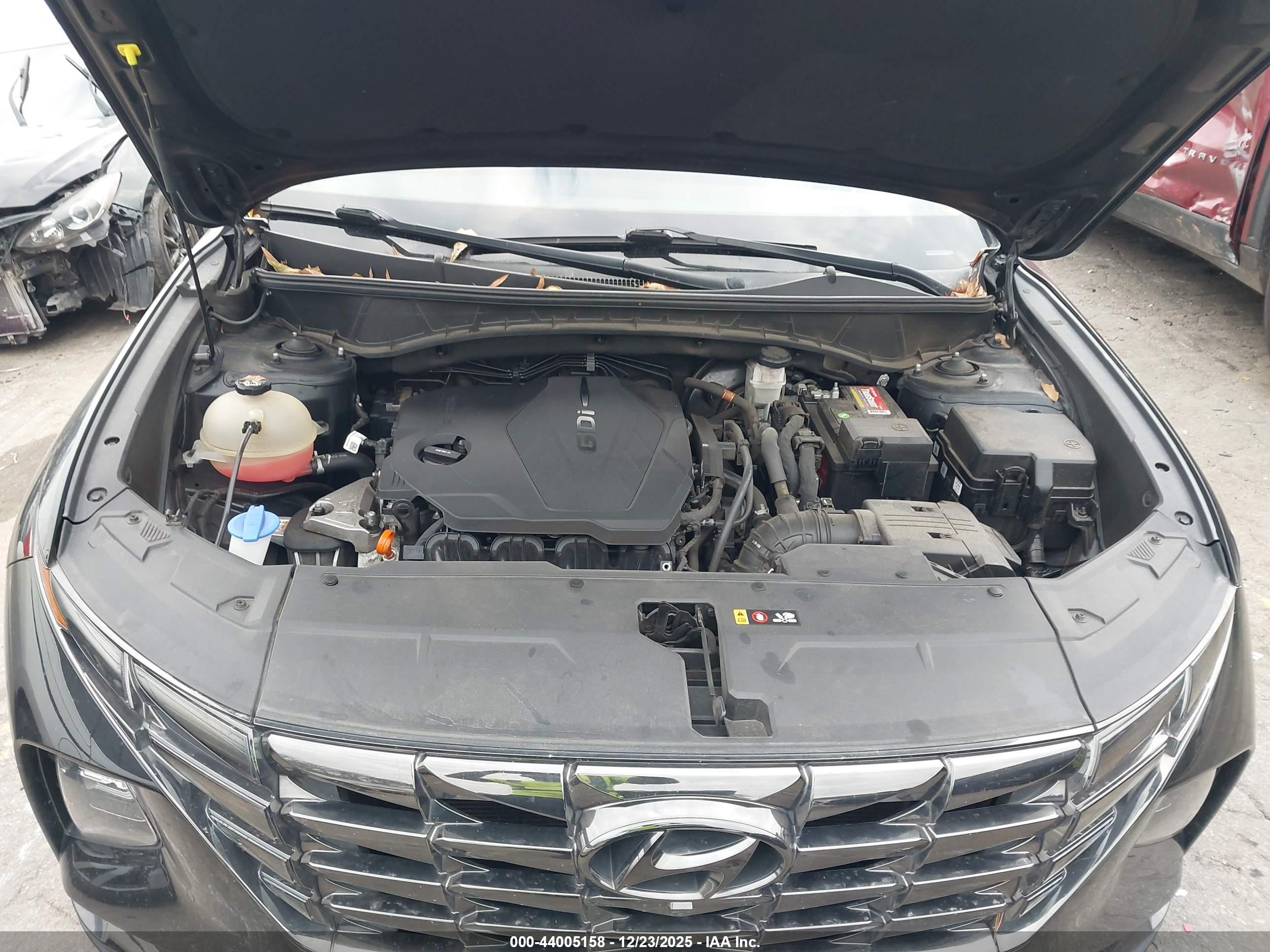 HYUNDAI TUCSON image 10
