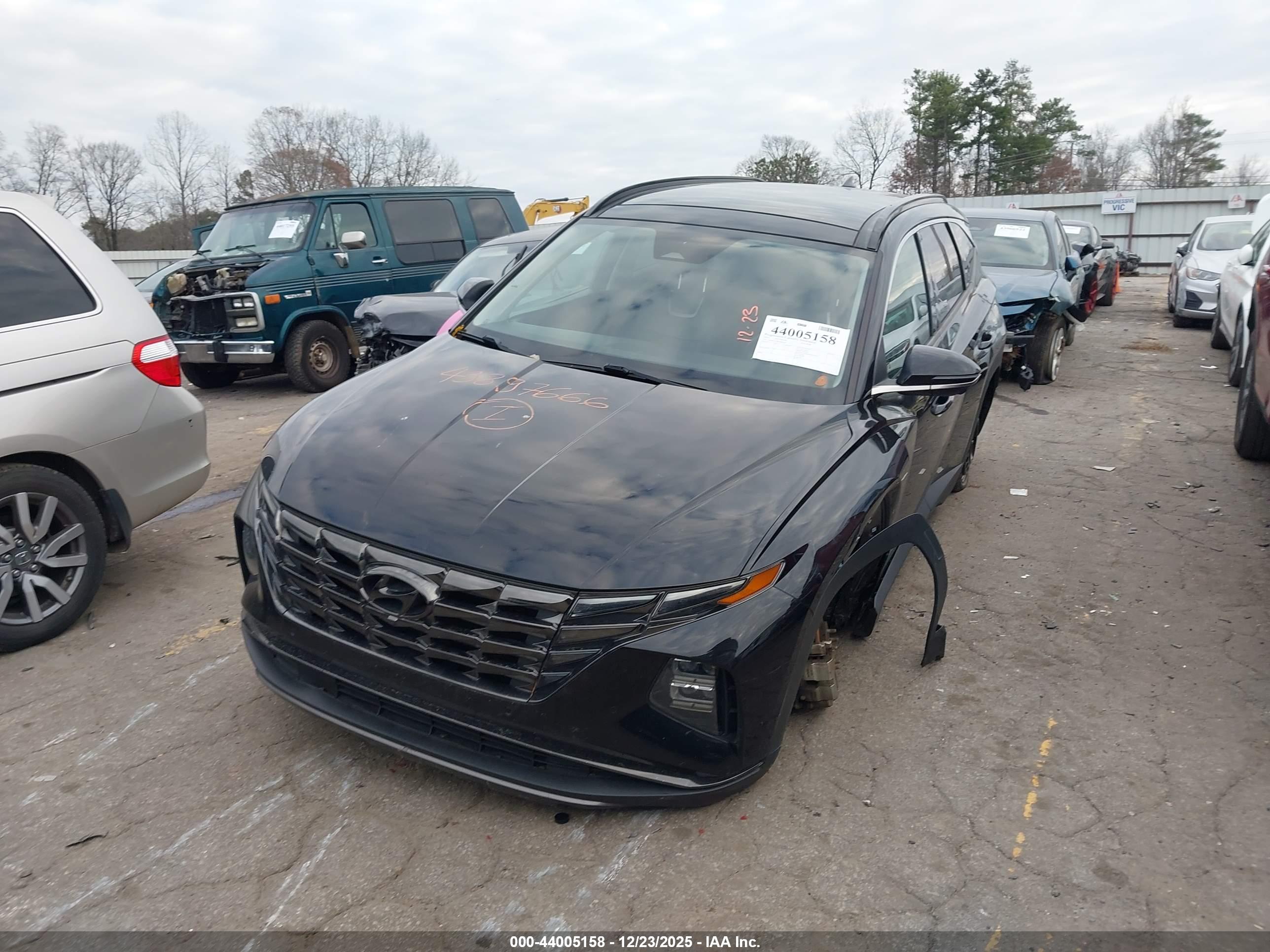 HYUNDAI TUCSON image 2