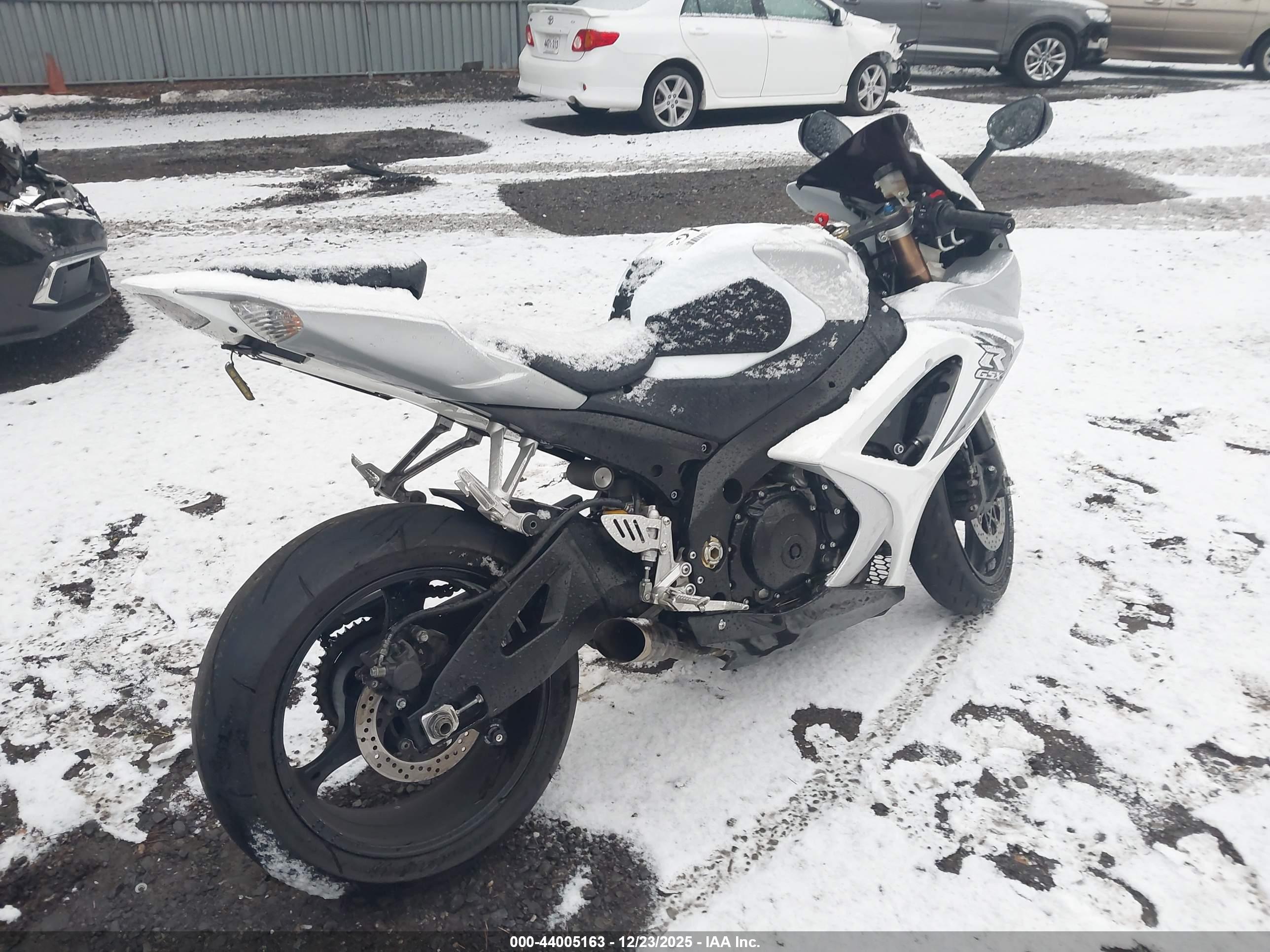 SUZUKI GSX-R1000 image 4