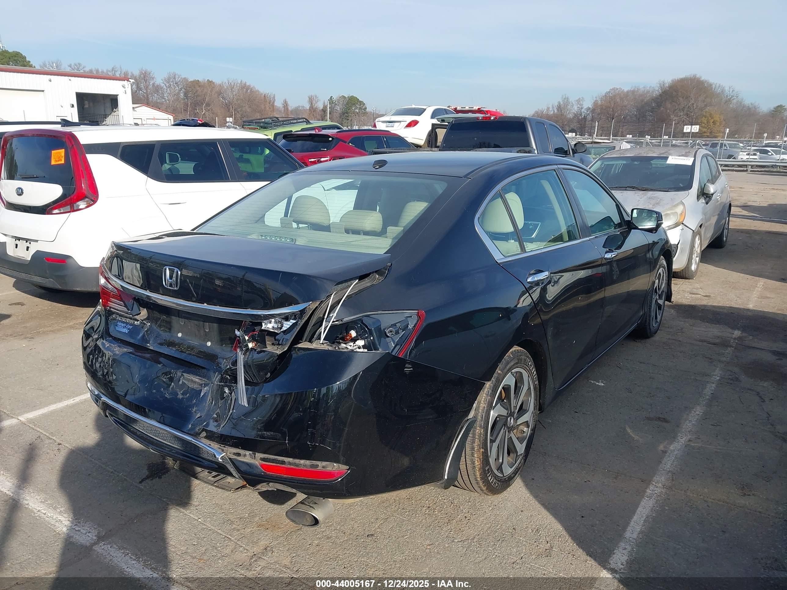 HONDA ACCORD image 4