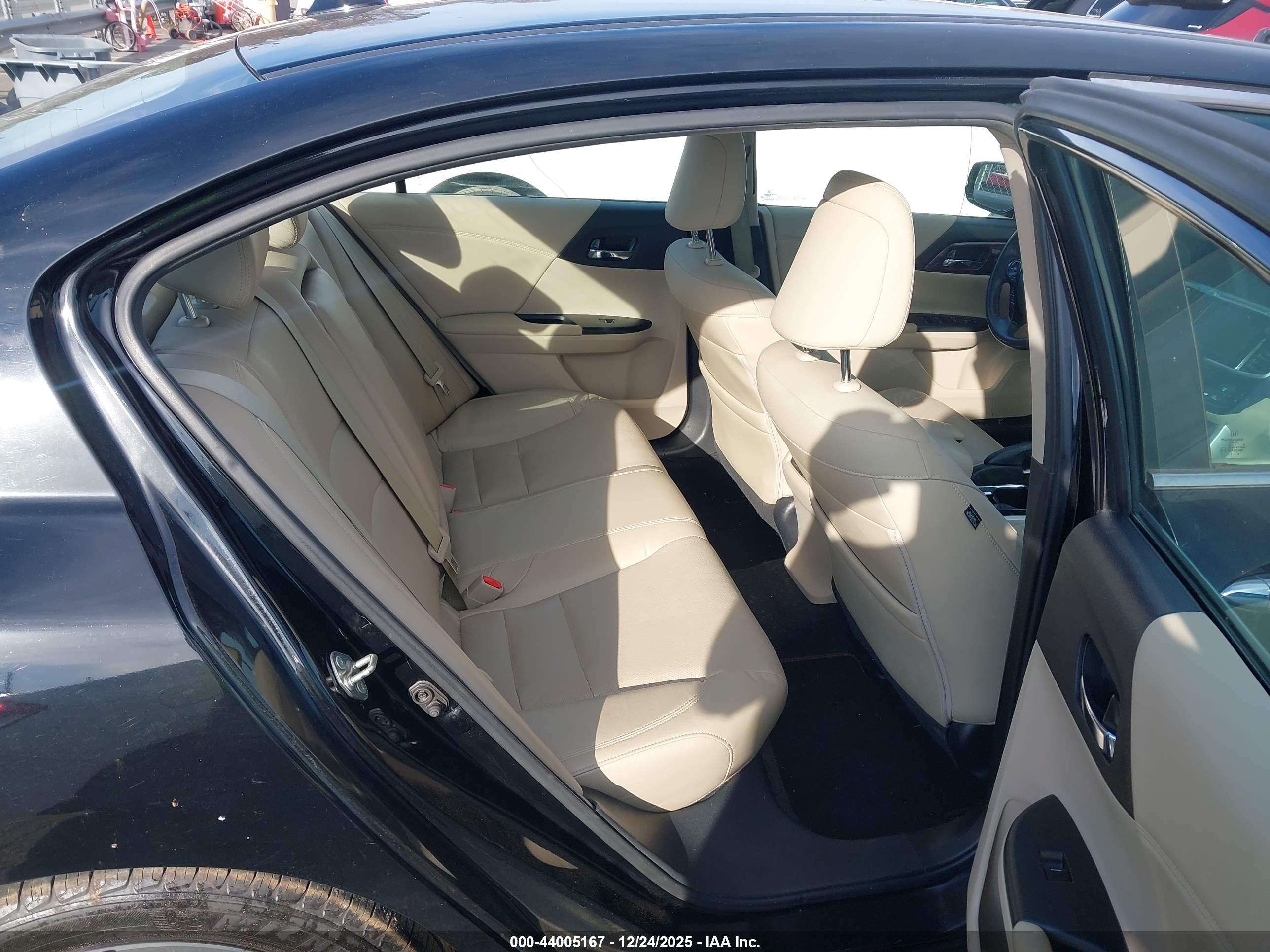 HONDA ACCORD image 8