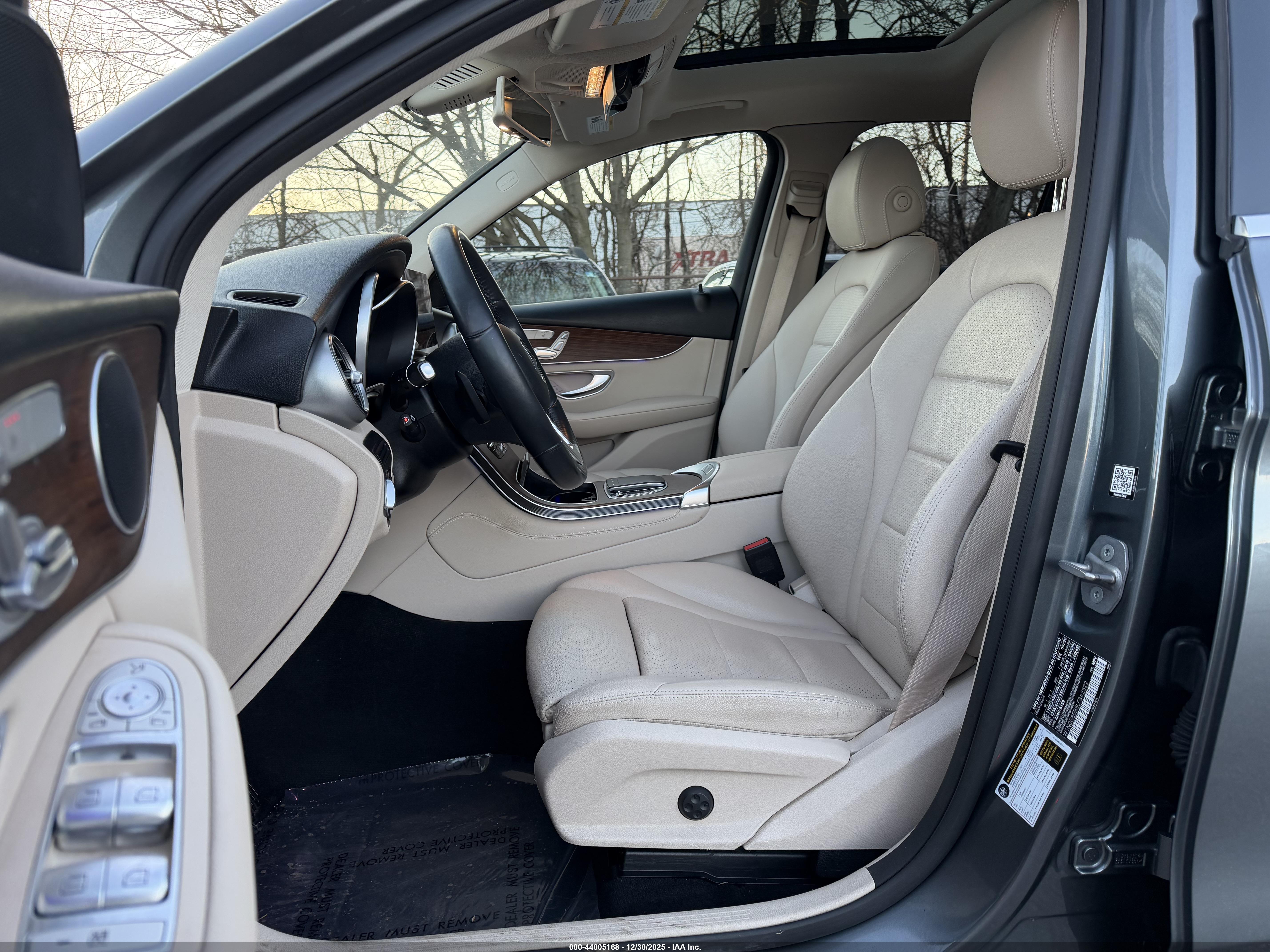 MERCEDES-BENZ GLC image 5