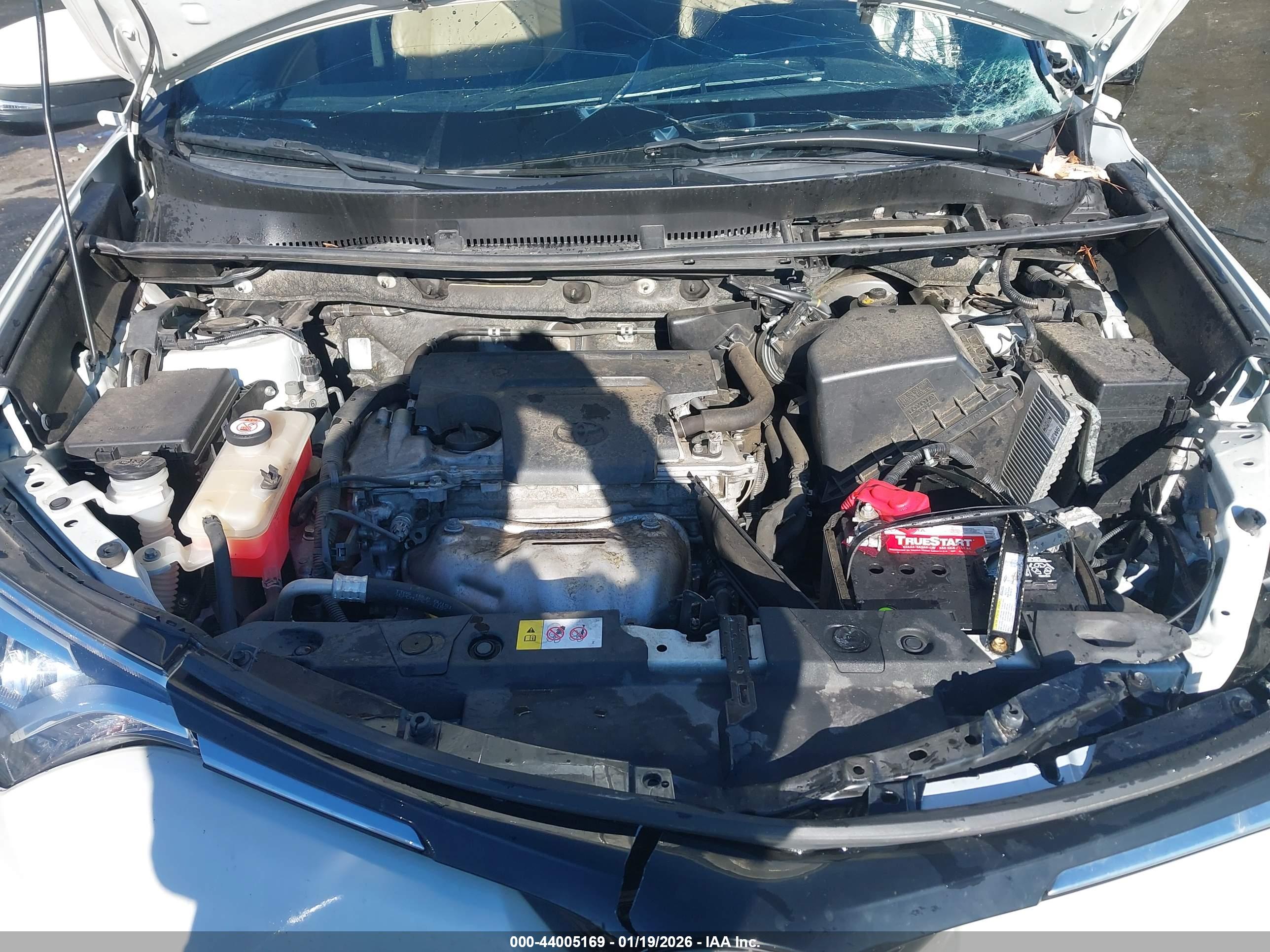 TOYOTA RAV4 image 10