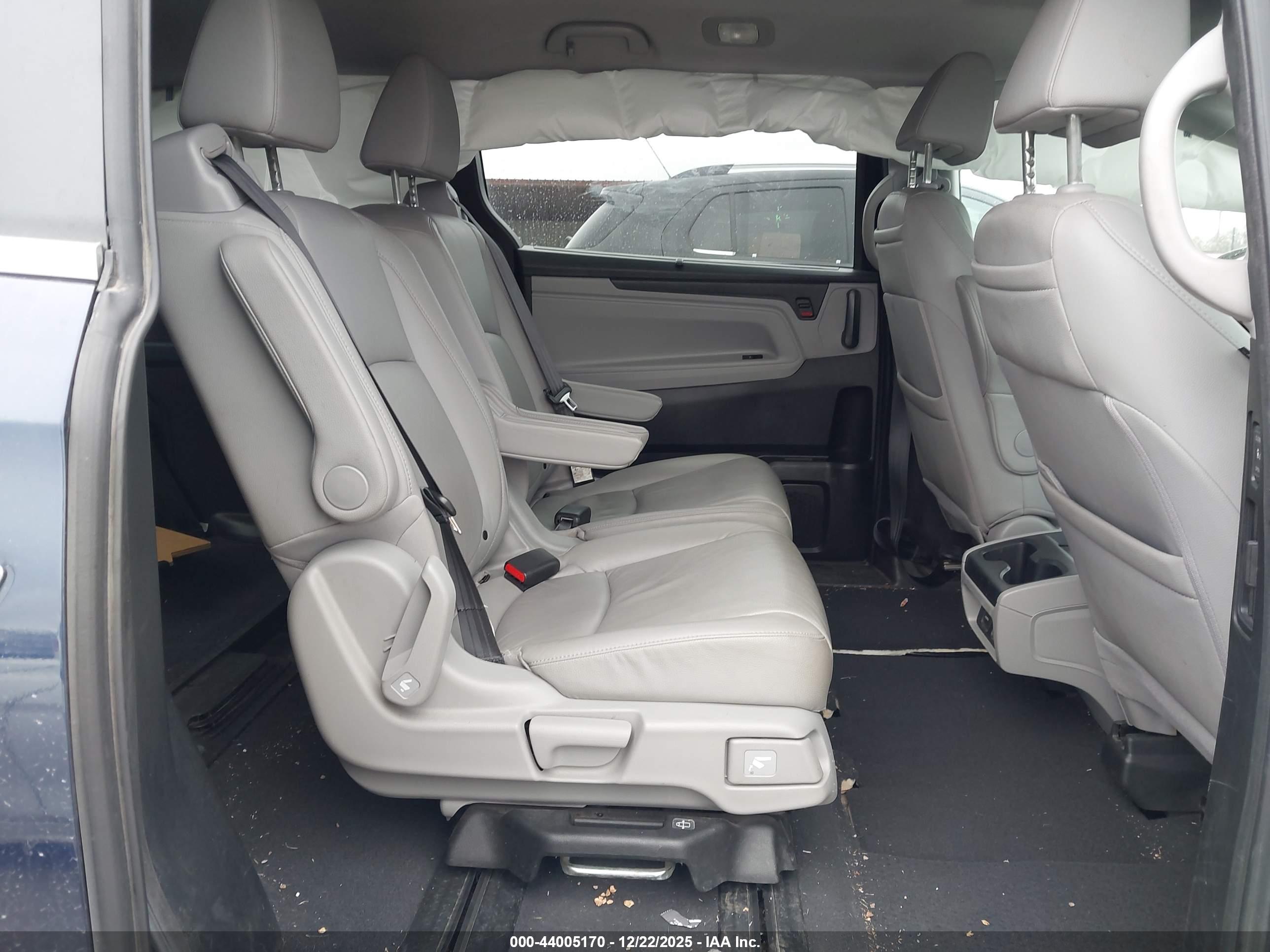 HONDA ODYSSEY image 8