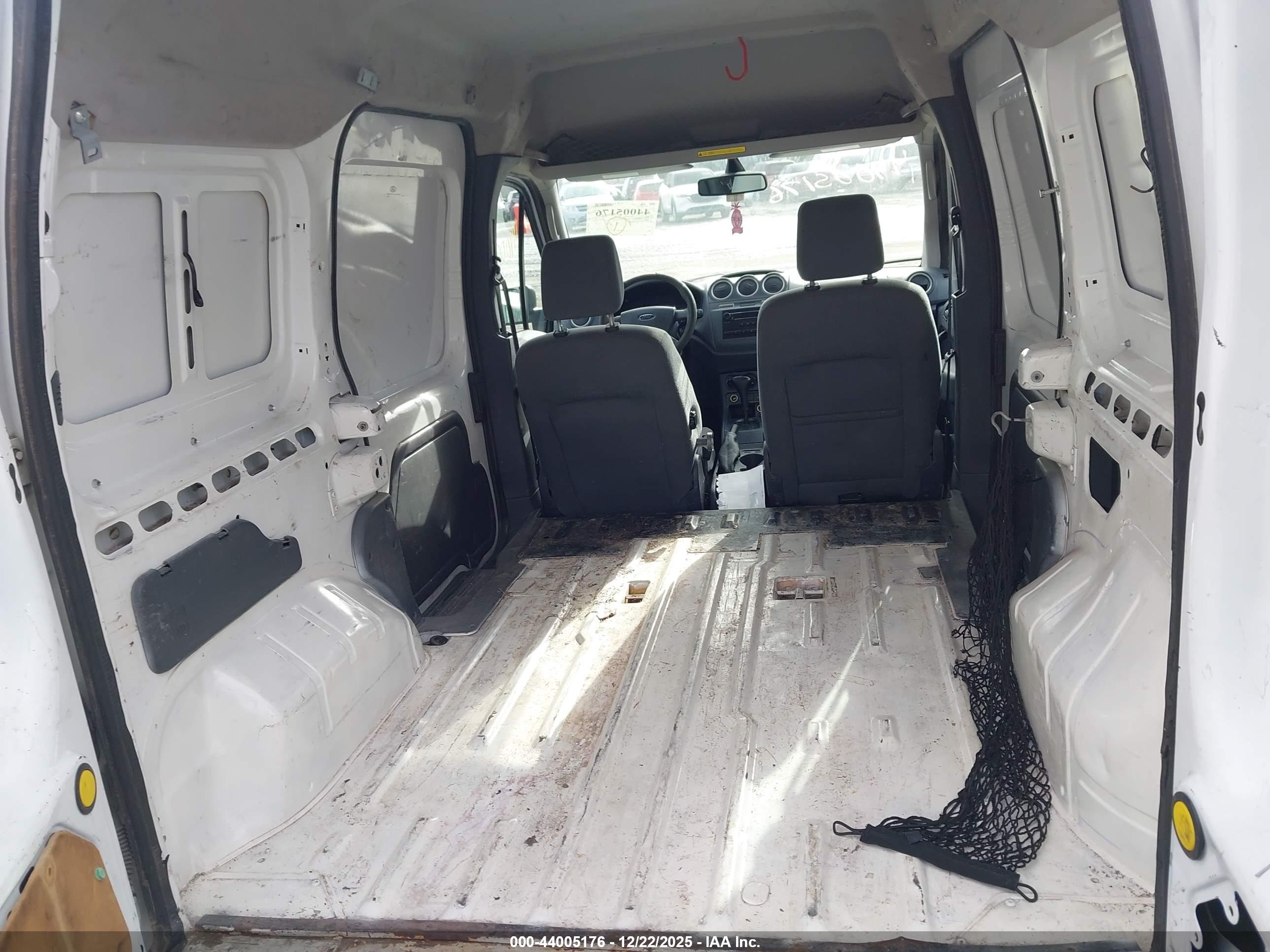 FORD TRANSIT image 8