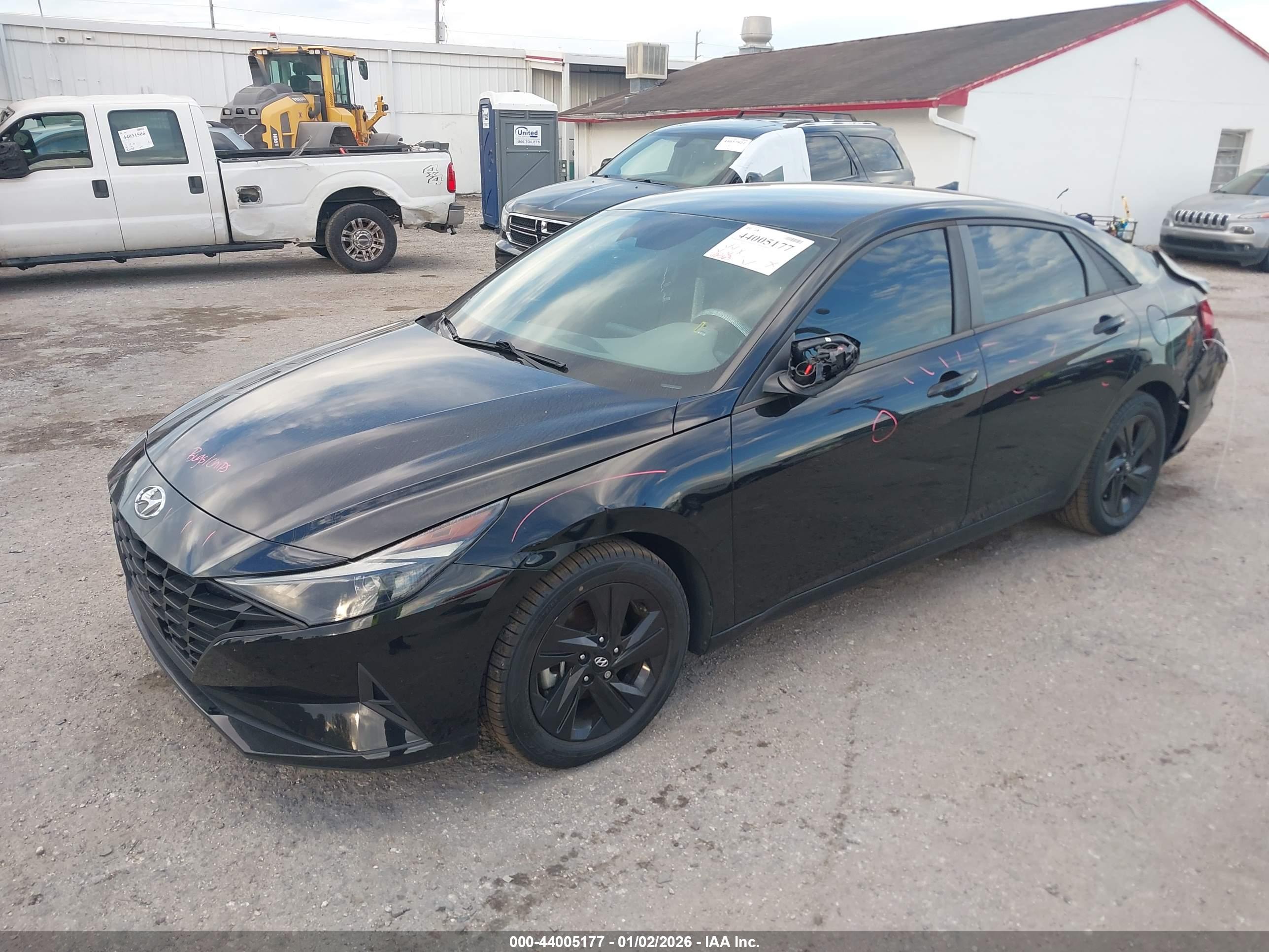 HYUNDAI ELANTRA image 2