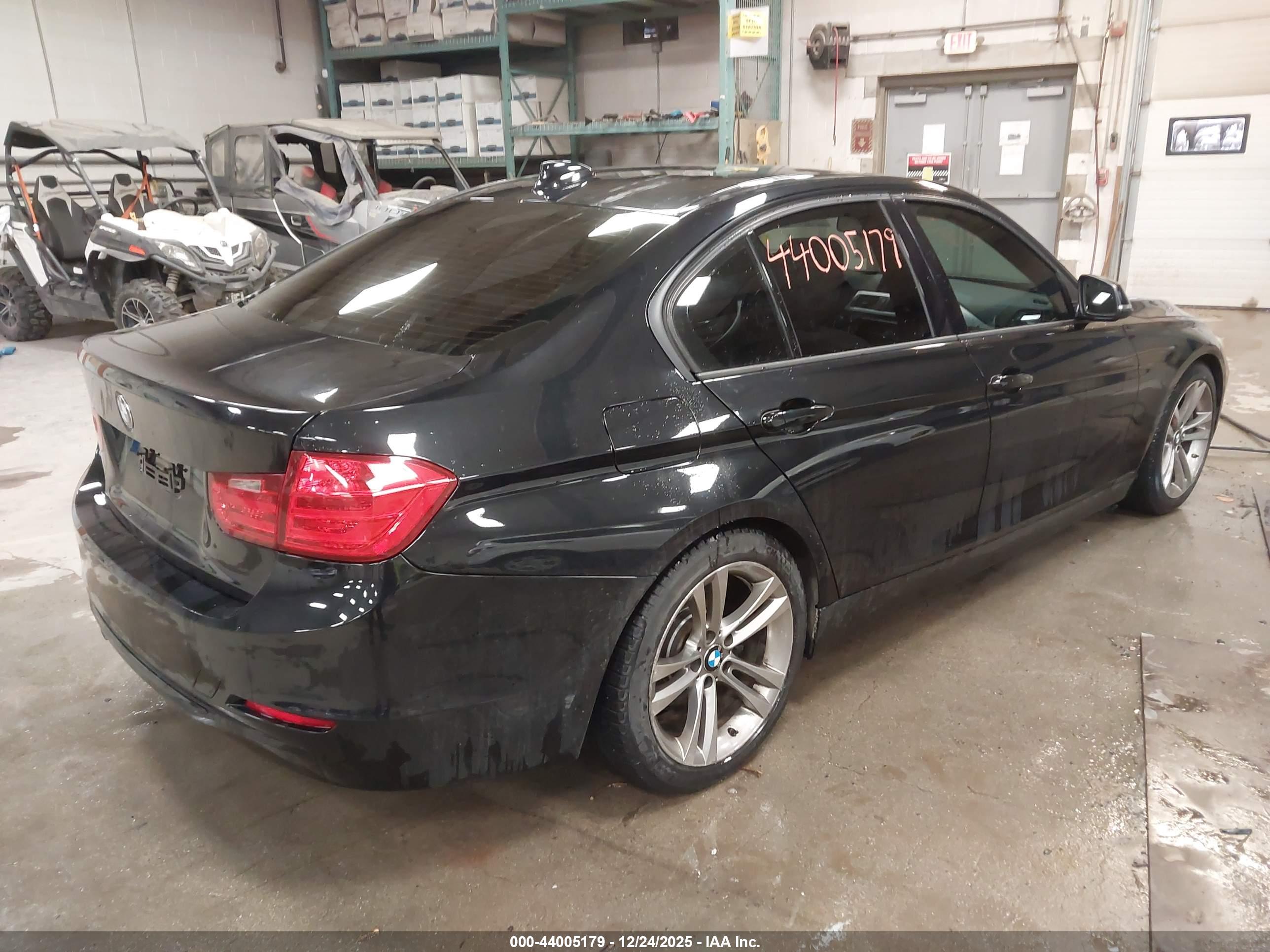 BMW 328I image 4