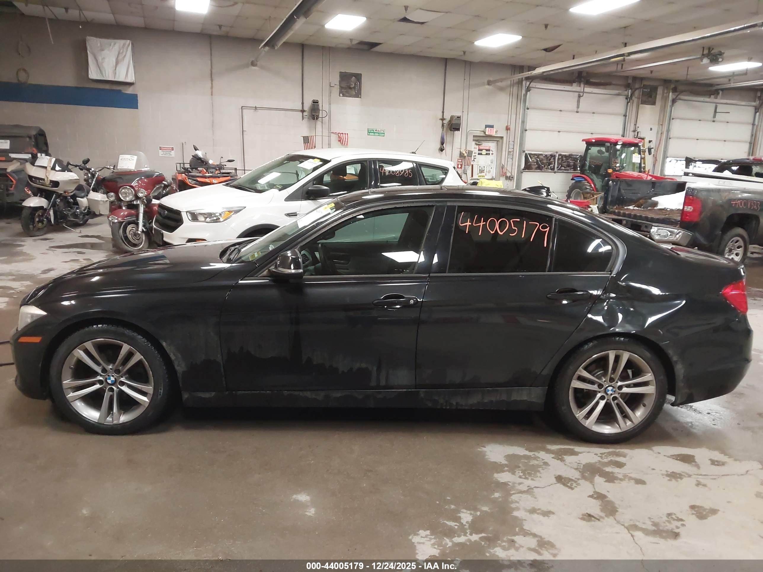 BMW 328I image 6
