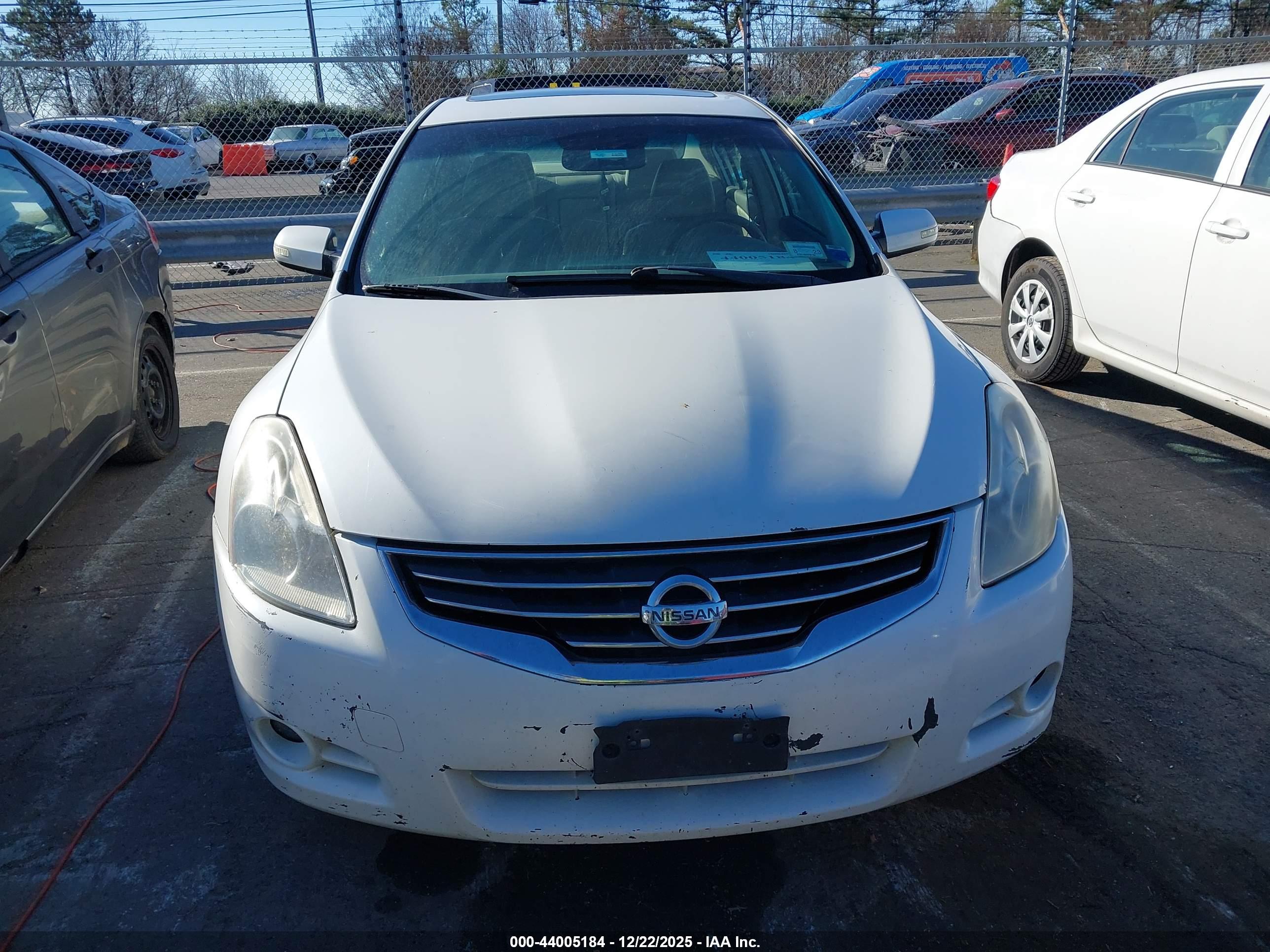 NISSAN ALTIMA image 6