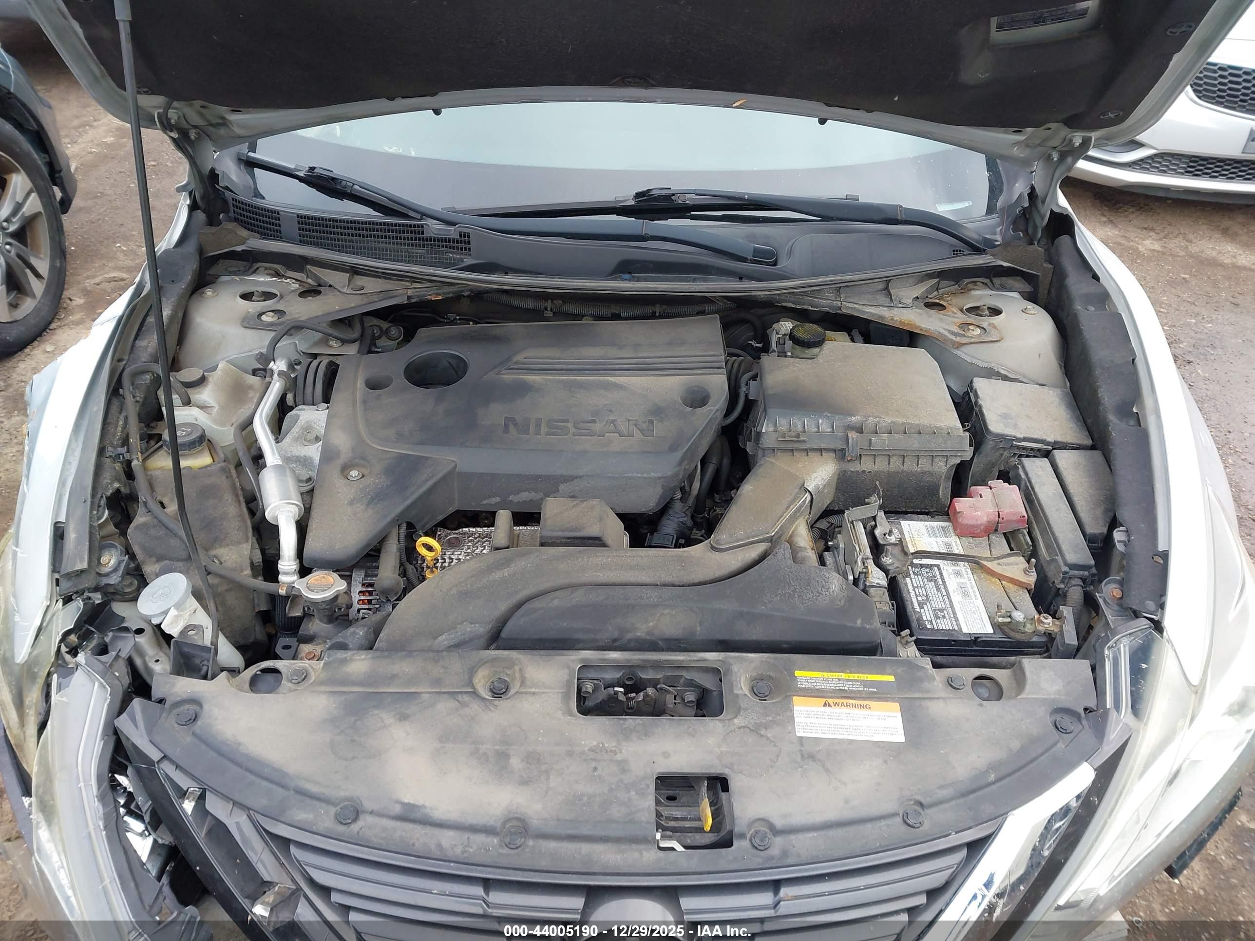 NISSAN ALTIMA image 10