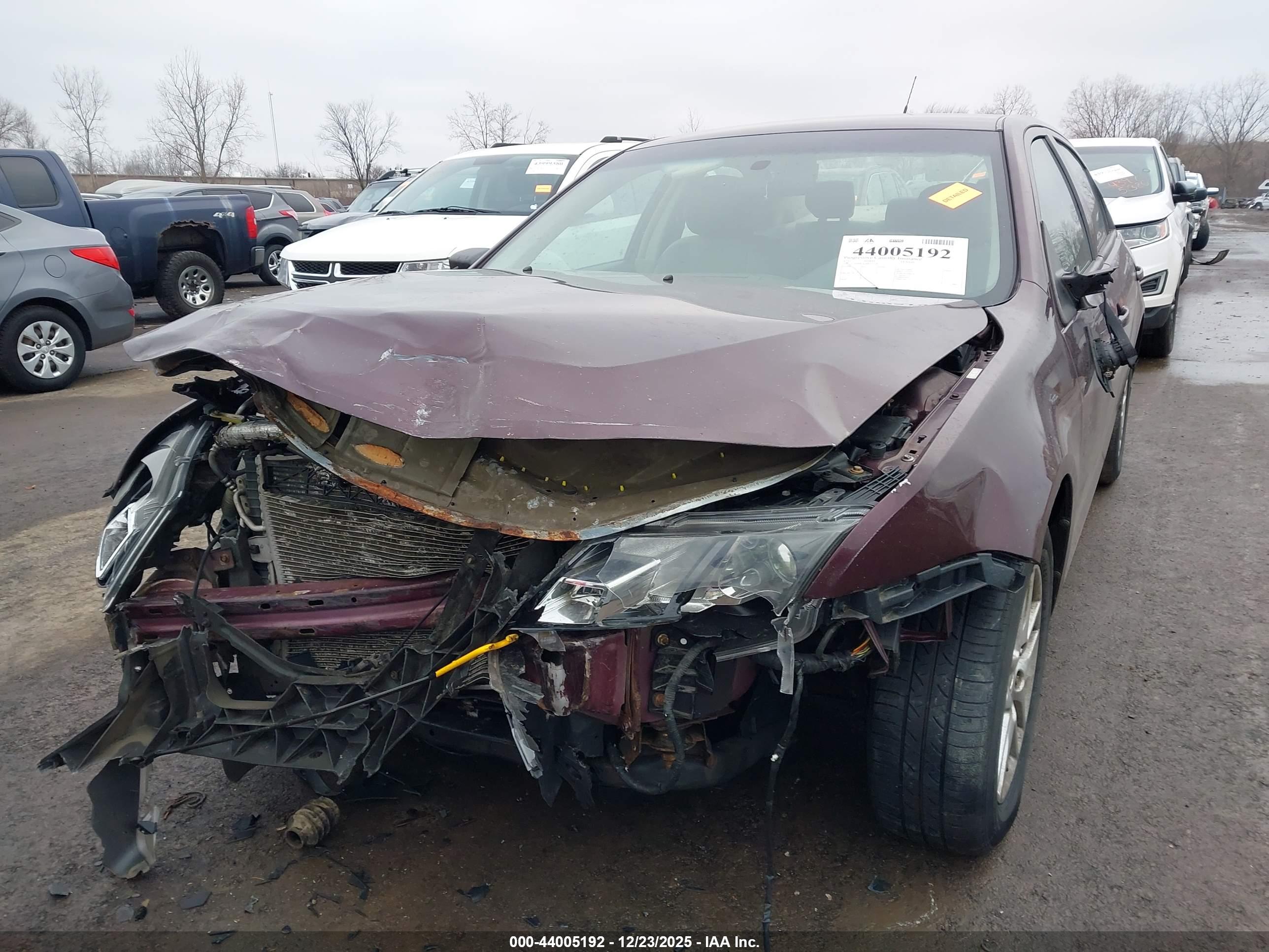 FORD FUSION image 2