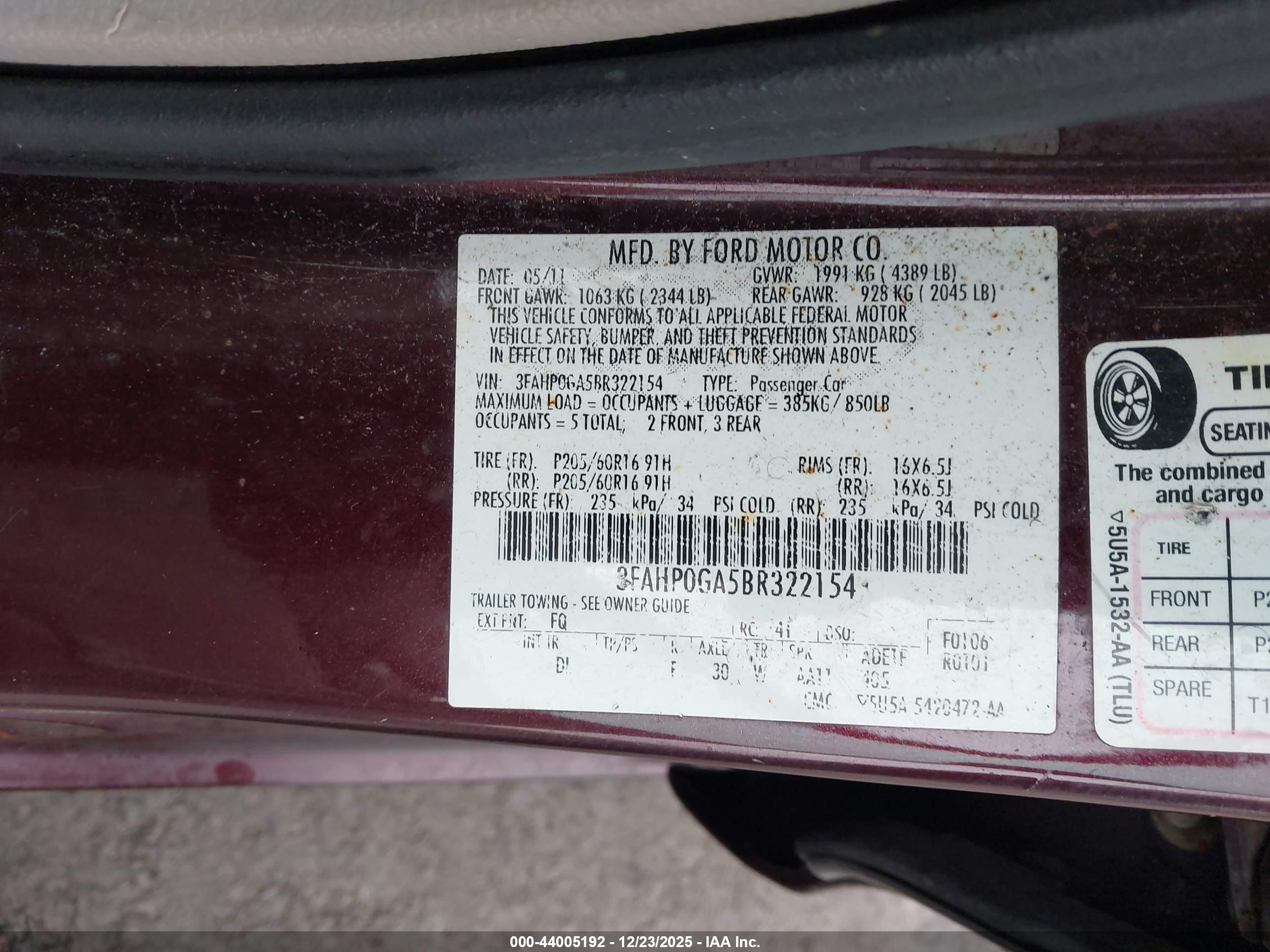 FORD FUSION image 9