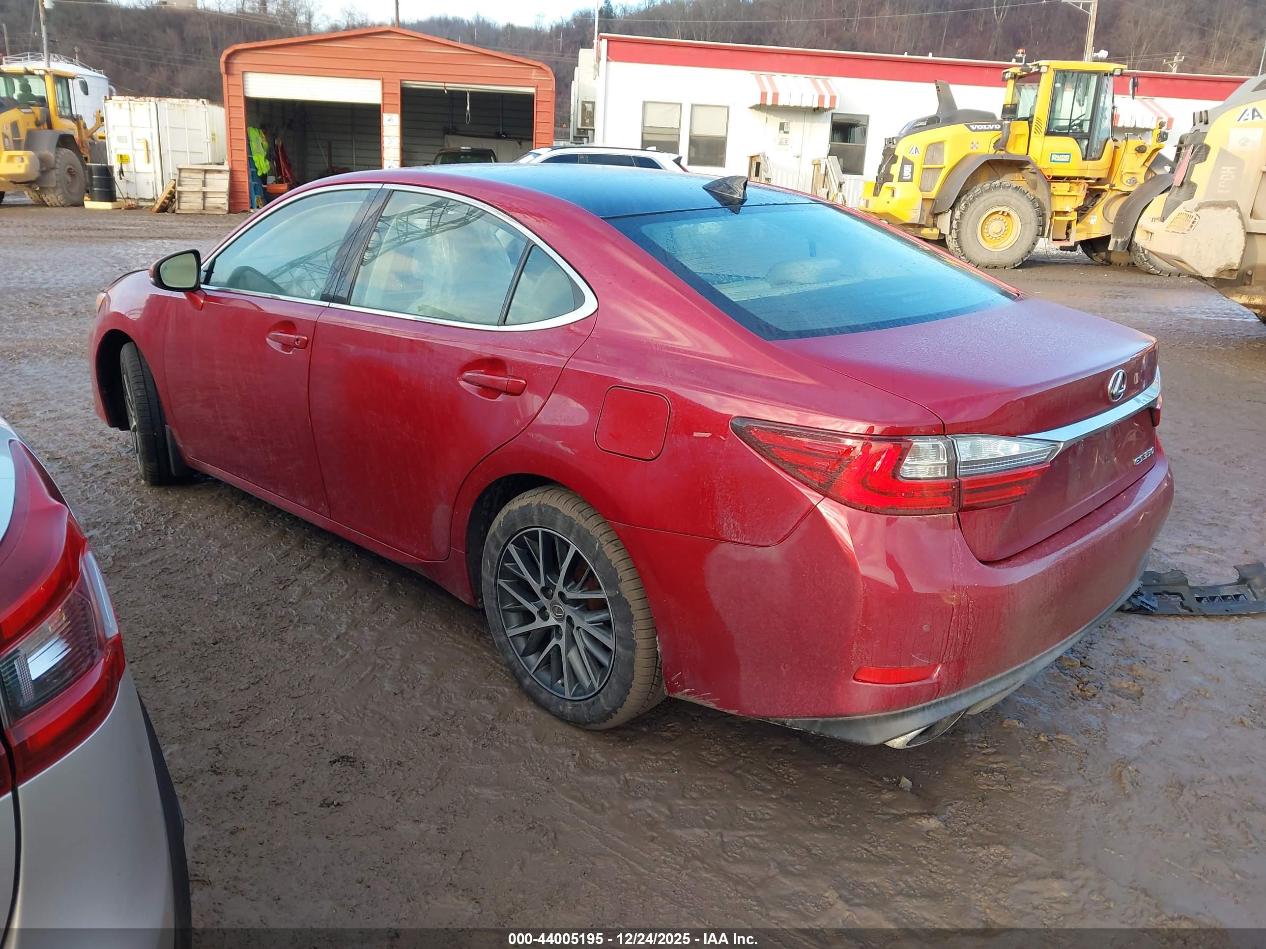 LEXUS ES image 3