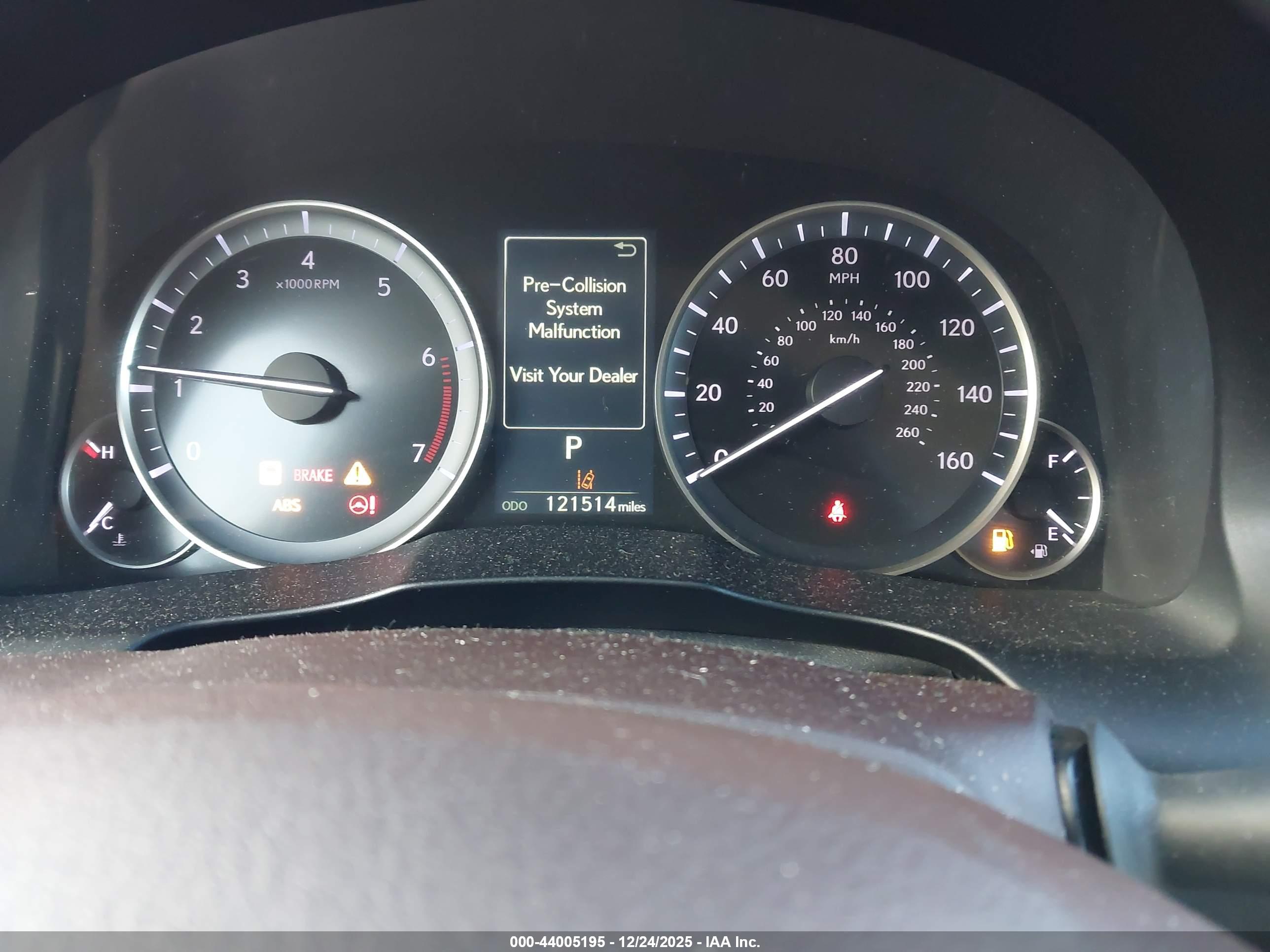 LEXUS ES image 7