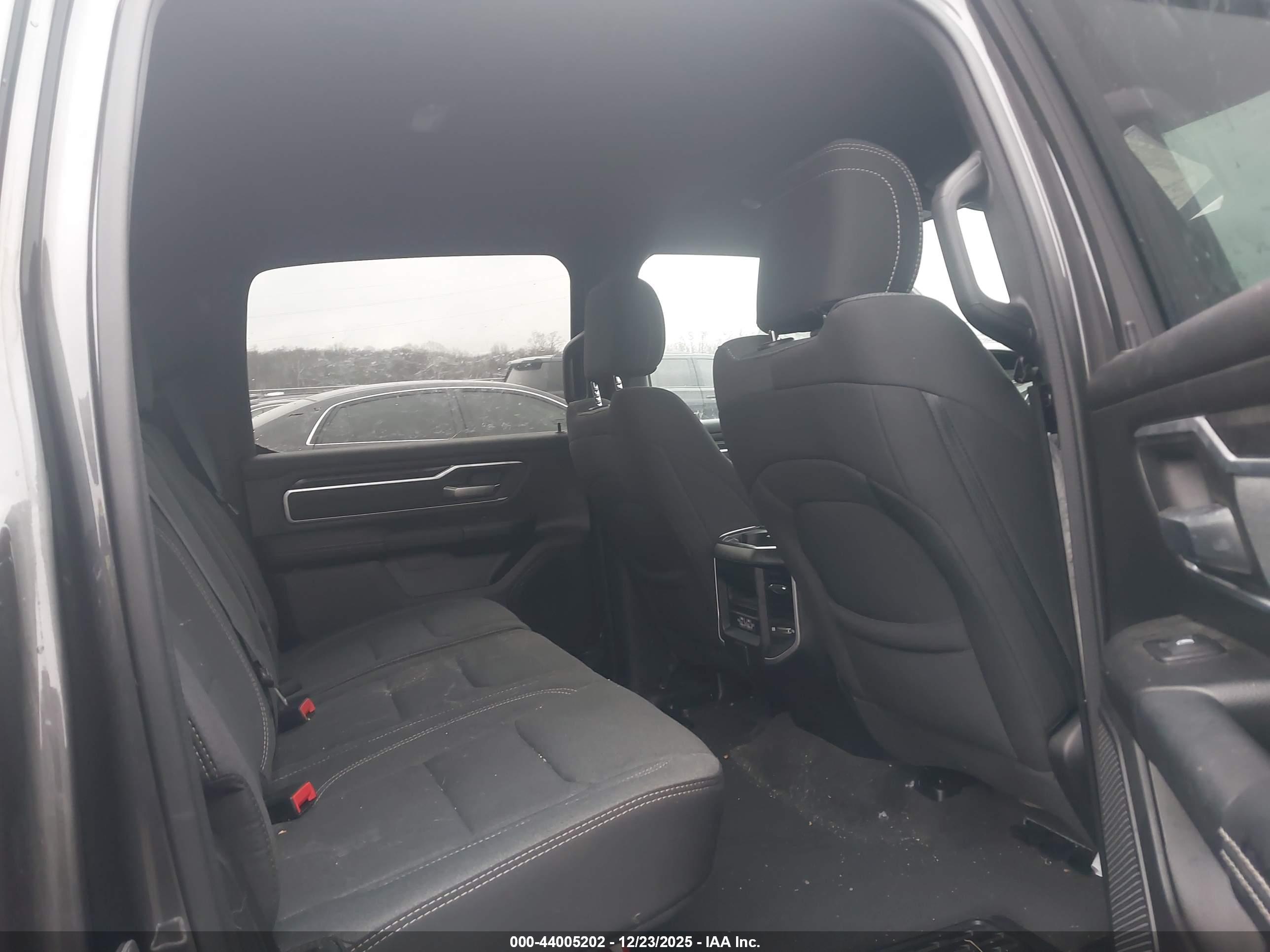 RAM 1500 image 8