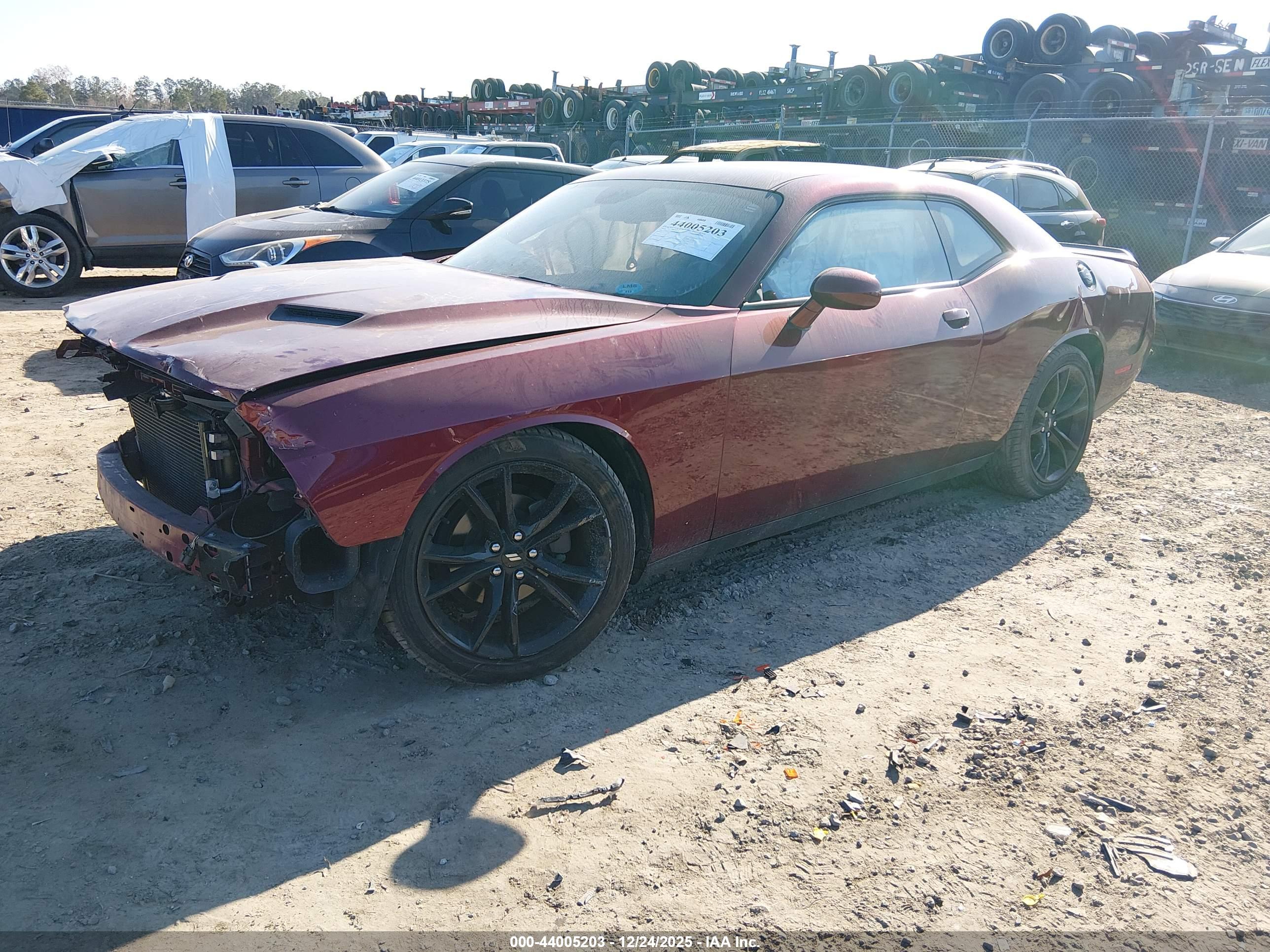 DODGE CHALLENGER image 2