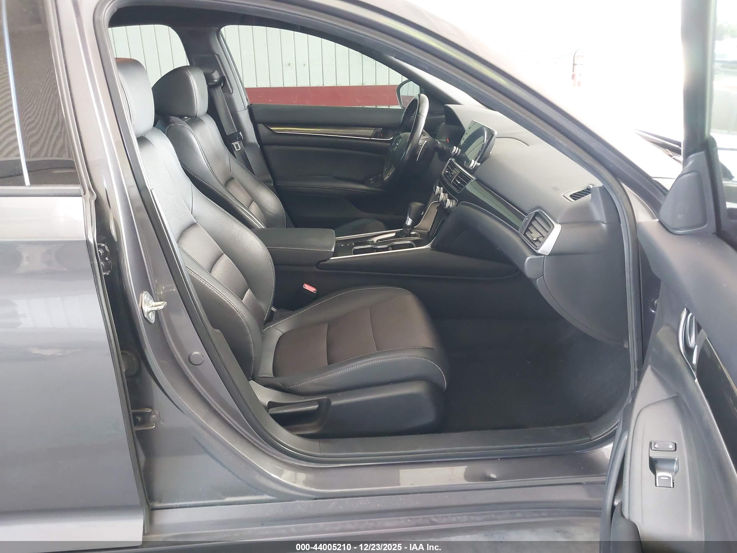 HONDA ACCORD image 5