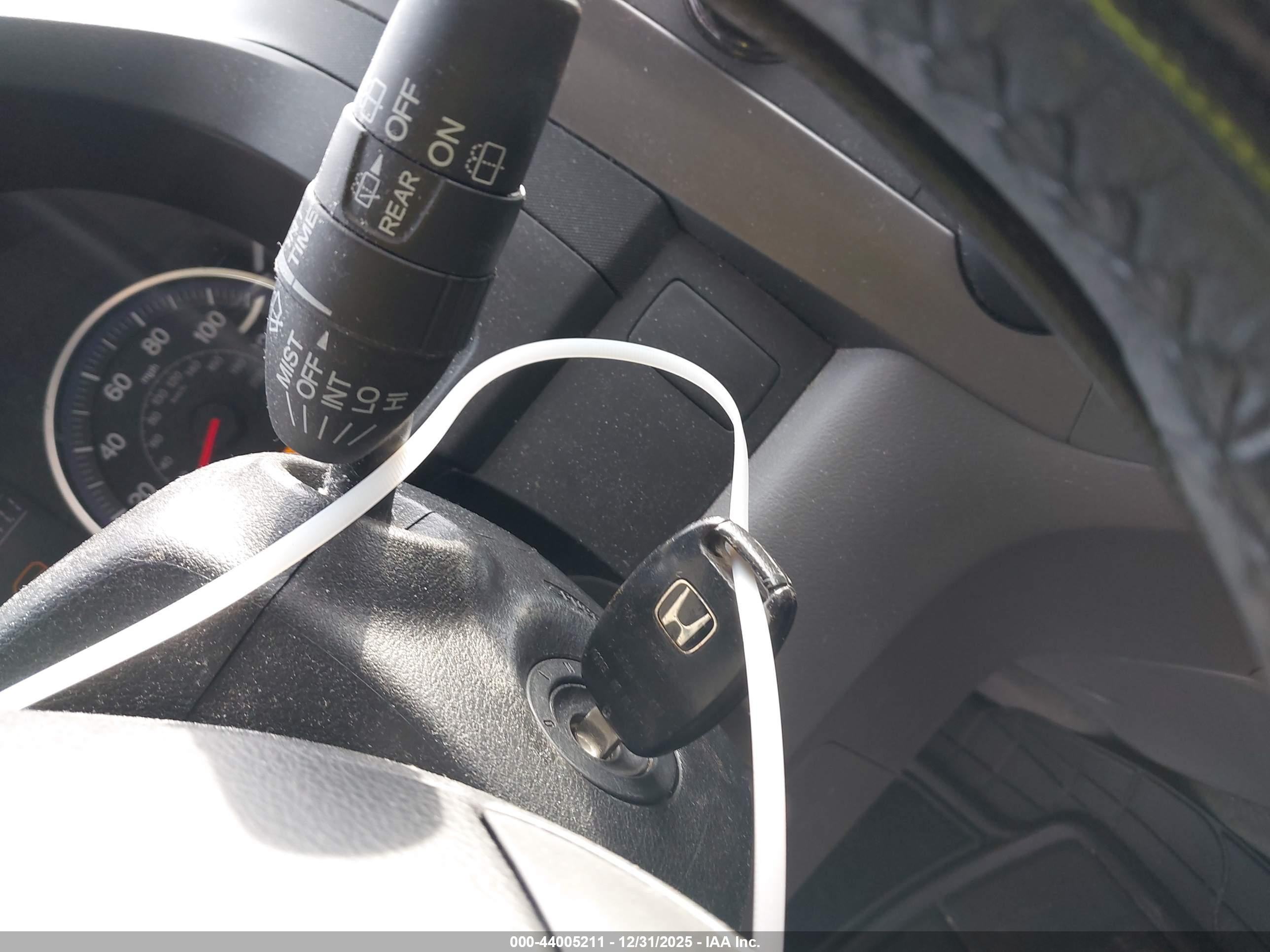 HONDA CR-V image 11