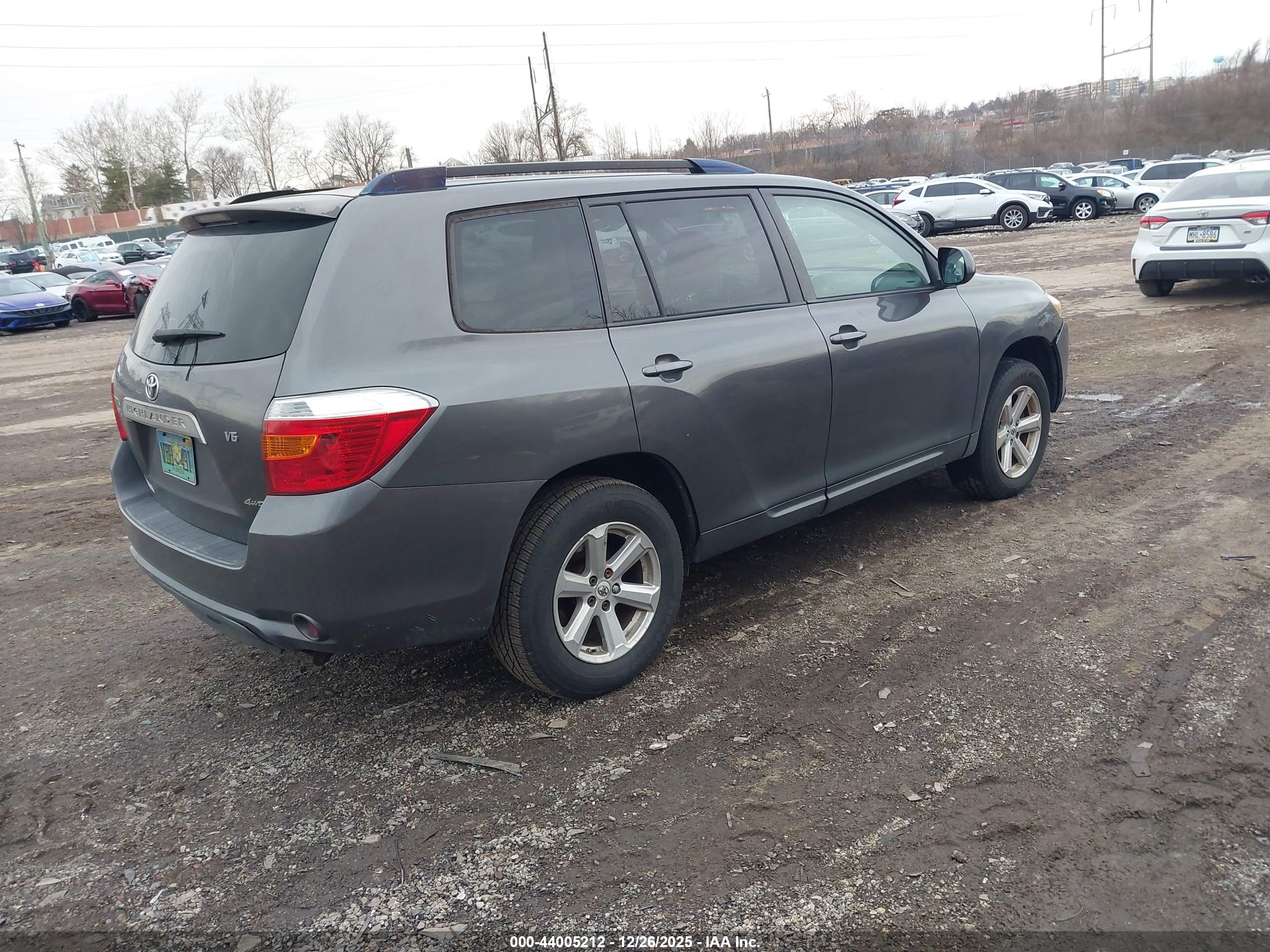 TOYOTA HIGHLANDER image 4