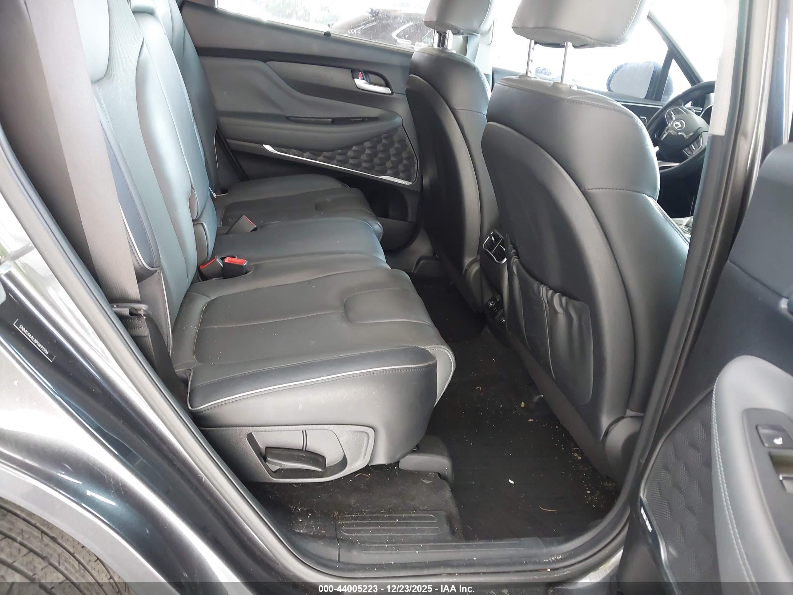 HYUNDAI SANTA image 8